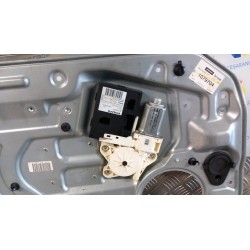 ALZACRISTALLO ELETTR. PORTA ANT. SX. 088 VOLVO V50 (02/04-12/12) D4204T 31253103