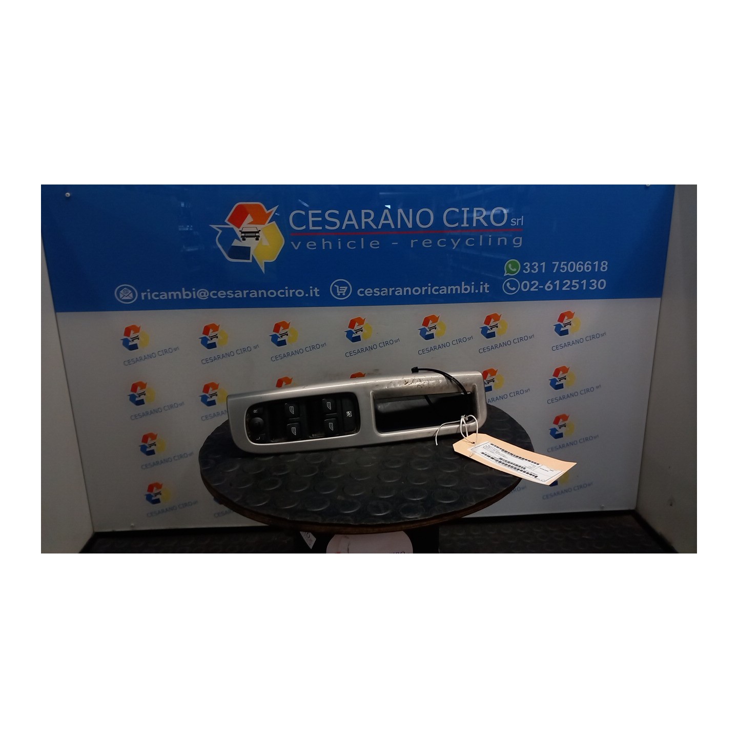 BLOCCO COMANDI ALZACRISTALLI E RETROVISORI EST. 090 VOLVO V50 (02/04-12/12) D4204T 30795081