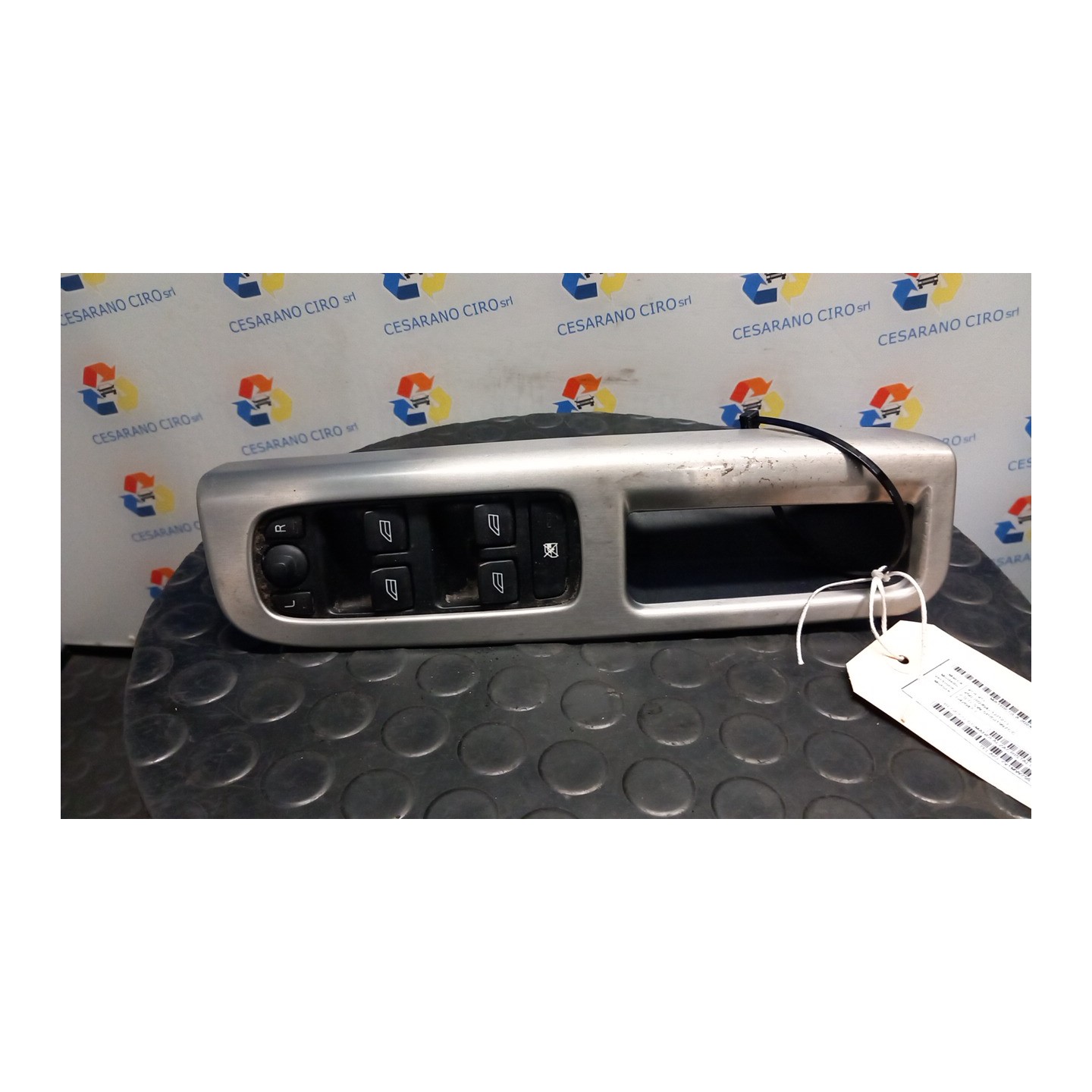 BLOCCO COMANDI ALZACRISTALLI E RETROVISORI EST. 090 VOLVO V50 (02/04-12/12) D4204T 30795081