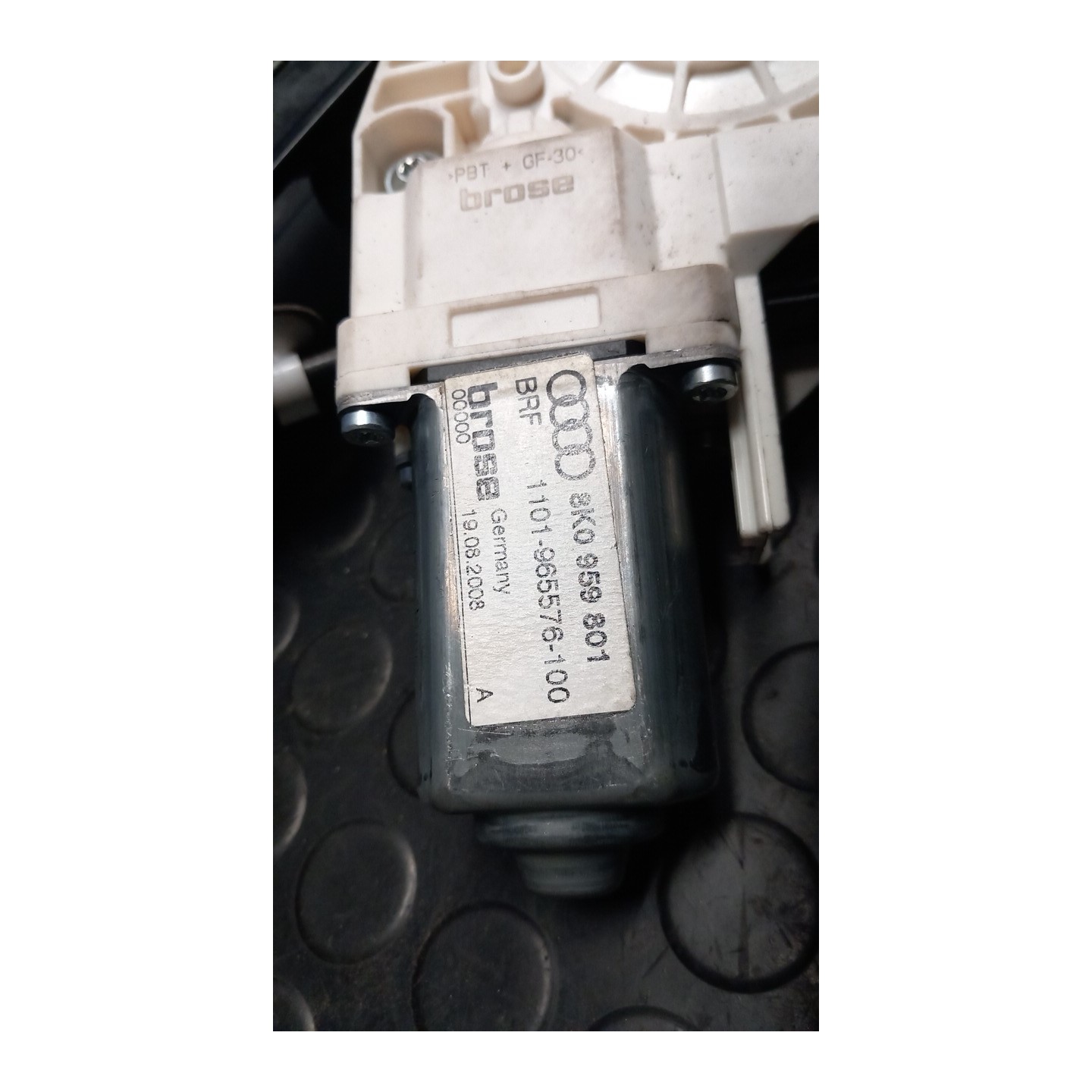 ALZACRISTALLO ELETTR. PORTA ANT. SX. 106 AUDI A4 (8K) (09/07-03/13) CAH 8K0837461E