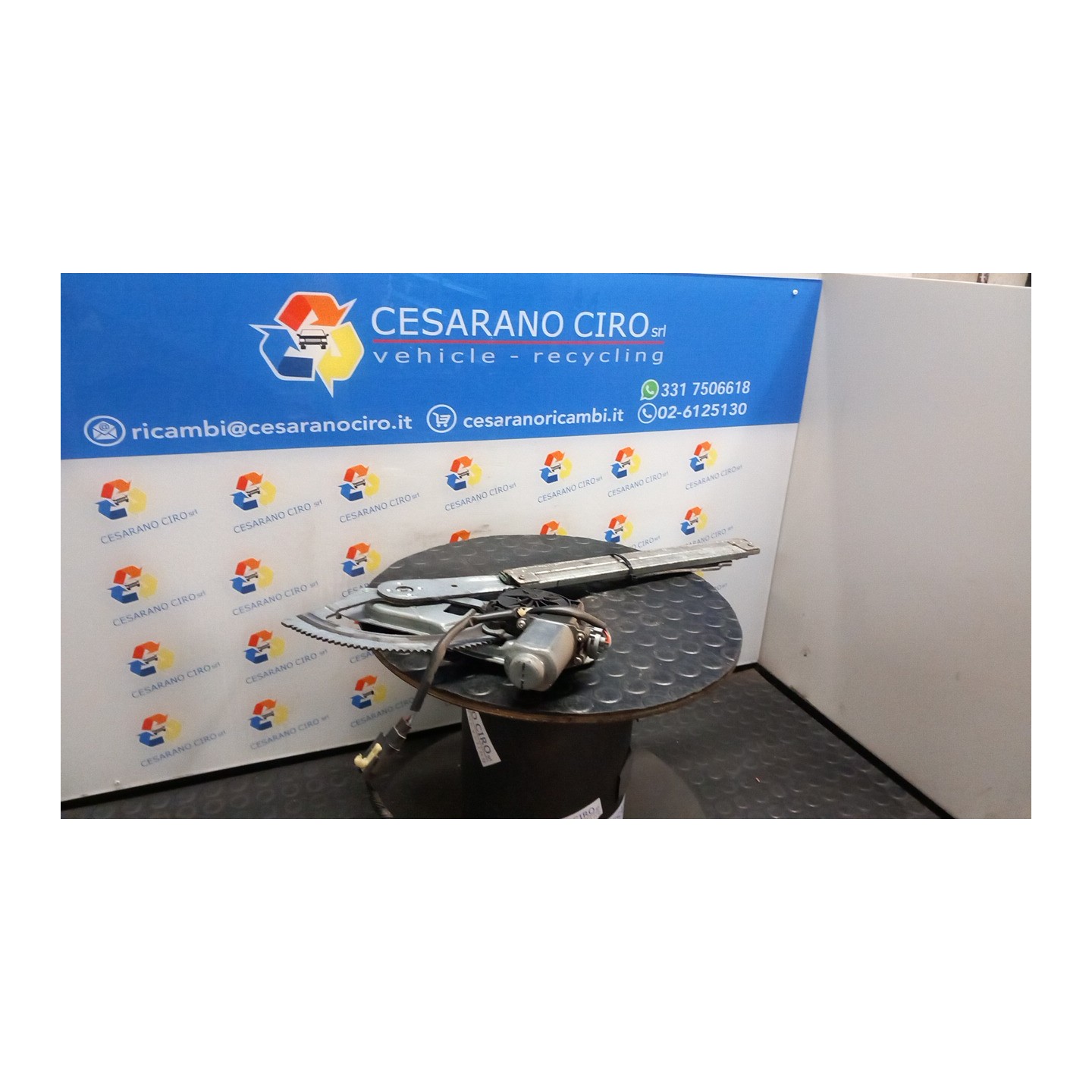 ALZACRISTALLO ELETTR. PORTA ANT. DX. 111 FORD TRANSIT (TT9) (06/06-) P8FA 1492722