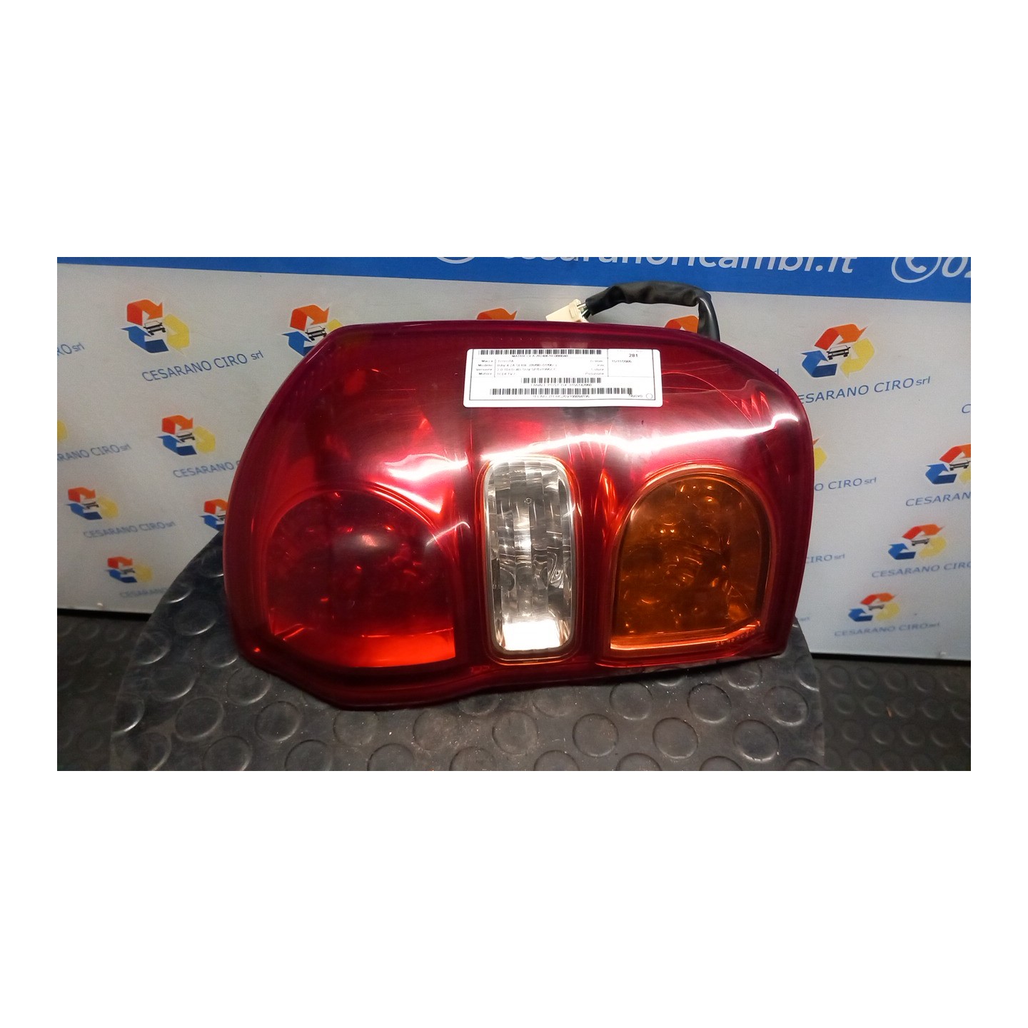 FANALE POST. DX. 040 TOYOTA RAV 4 2A SERIE (09/00-01/06) 1CDFTV 8155142060