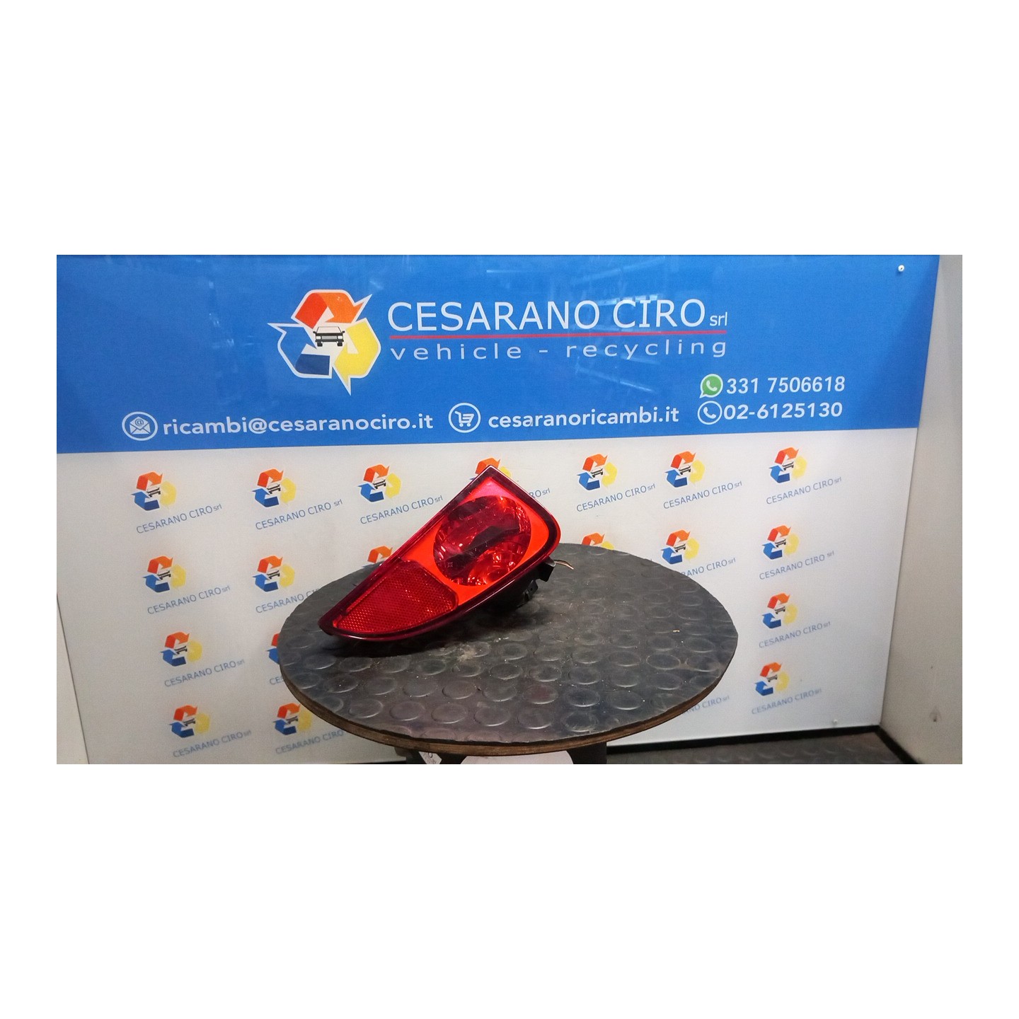 FANALE RETRONEBBIA DX. 149 RENAULT ESPACE 4A SERIE (03/06-03/15) G9TD6 8200027154