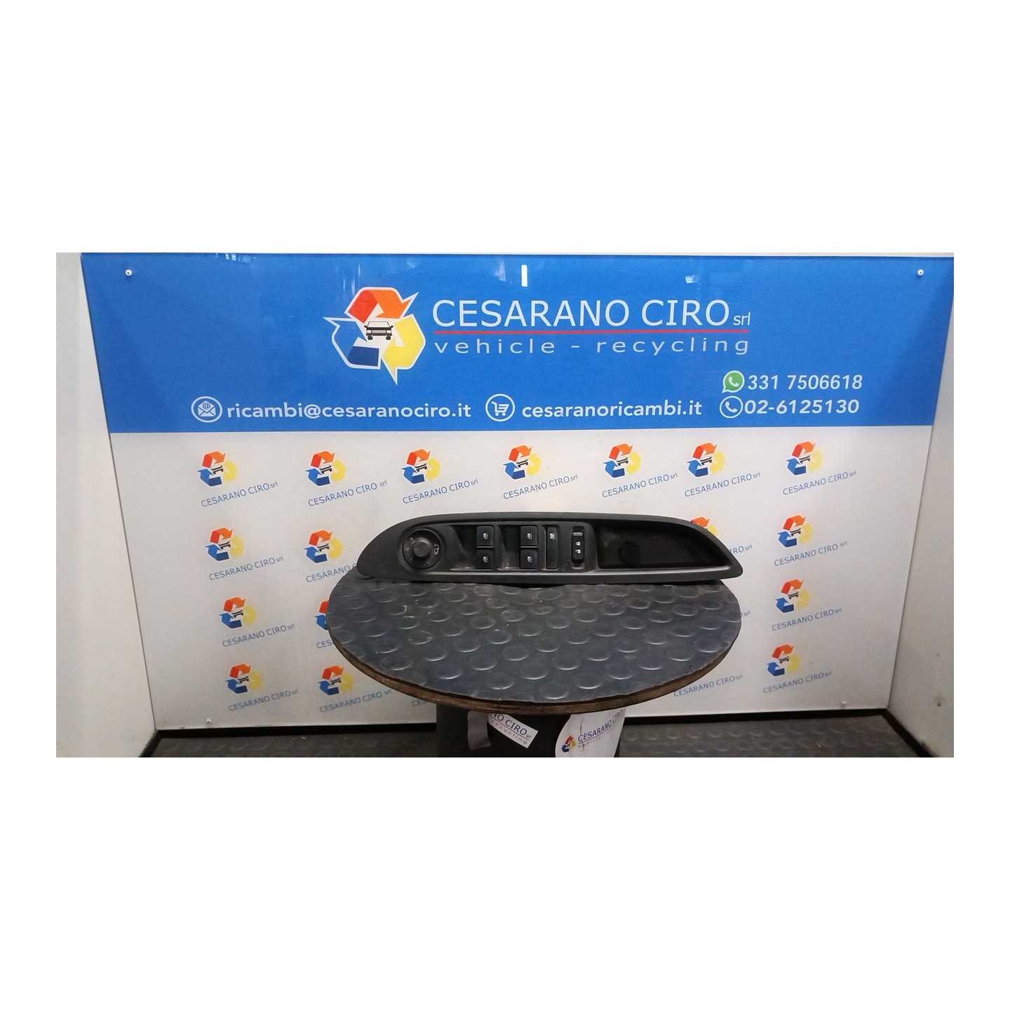 BLOCCO COMANDI ALZACRISTALLI C/CRISTALLI POST. ELET. 181 OPEL MOKKA (09/12-) A17DTS 13305011