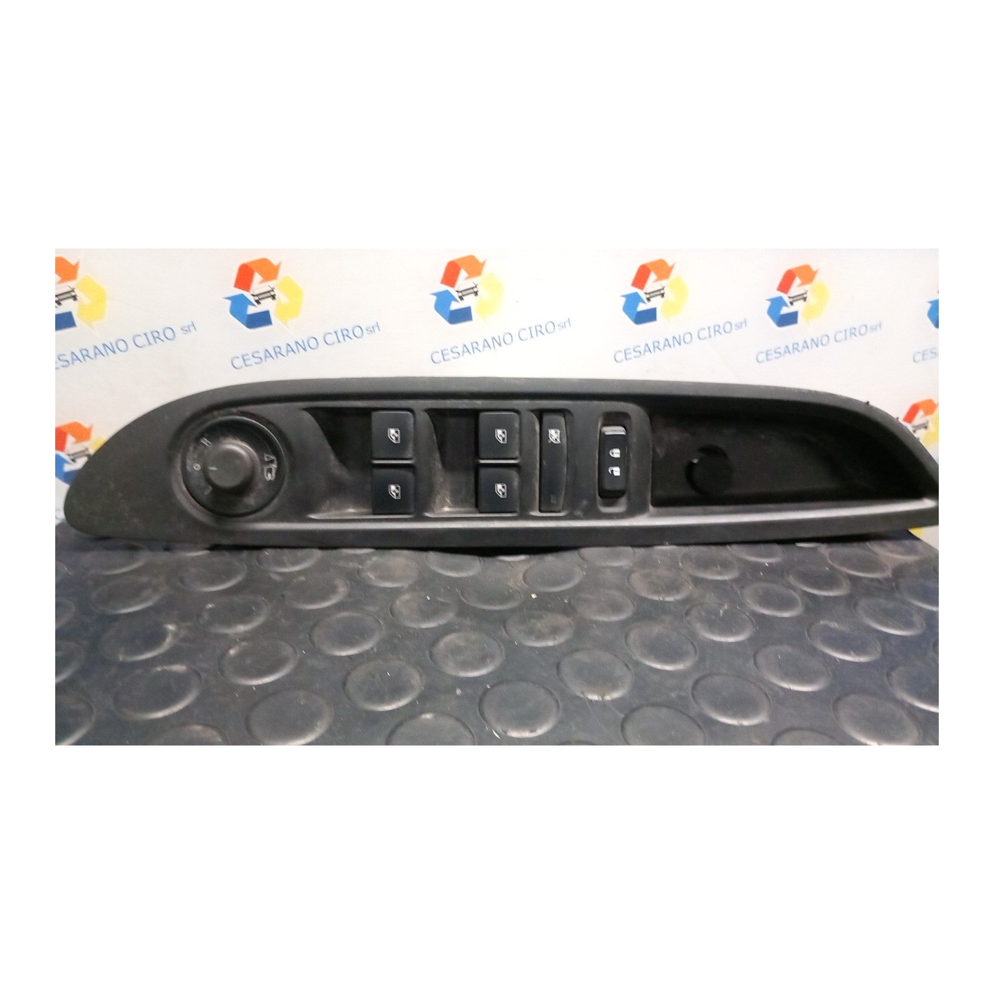 BLOCCO COMANDI ALZACRISTALLI C/CRISTALLI POST. ELET. 181 OPEL MOKKA (09/12-) A17DTS 13305011