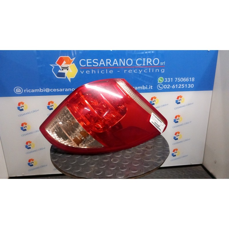 FANALE POST. DX. 070 TOYOTA RAV 4 3A SERIE (01/06-10/10) 2ADFTV 8155142091