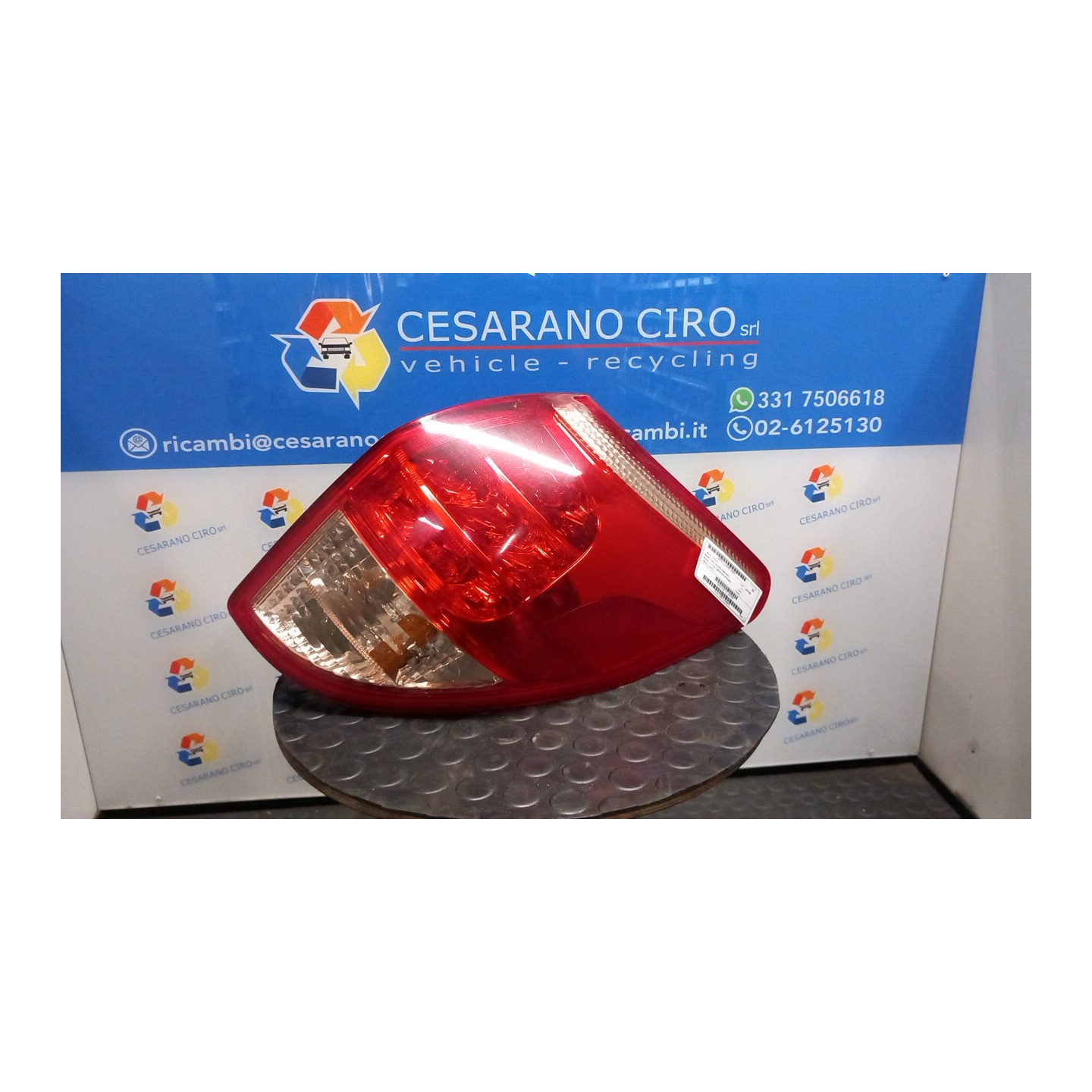 FANALE POST. DX. 070 TOYOTA RAV 4 3A SERIE (01/06-10/10) 2ADFTV 8155142091