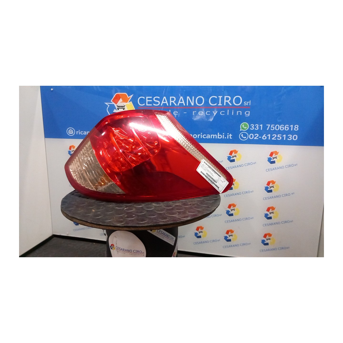 FANALE POST. DX. 070 TOYOTA RAV 4 3A SERIE (01/06-10/10) 2ADFTV 8155142091