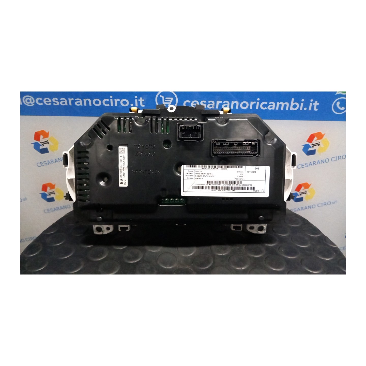 QUADRO STRUMENTI COMPL. C/CRUISE CONTROL 089 TOYOTA YARIS (09/11-02/15) 1NR-FE 838000DR50