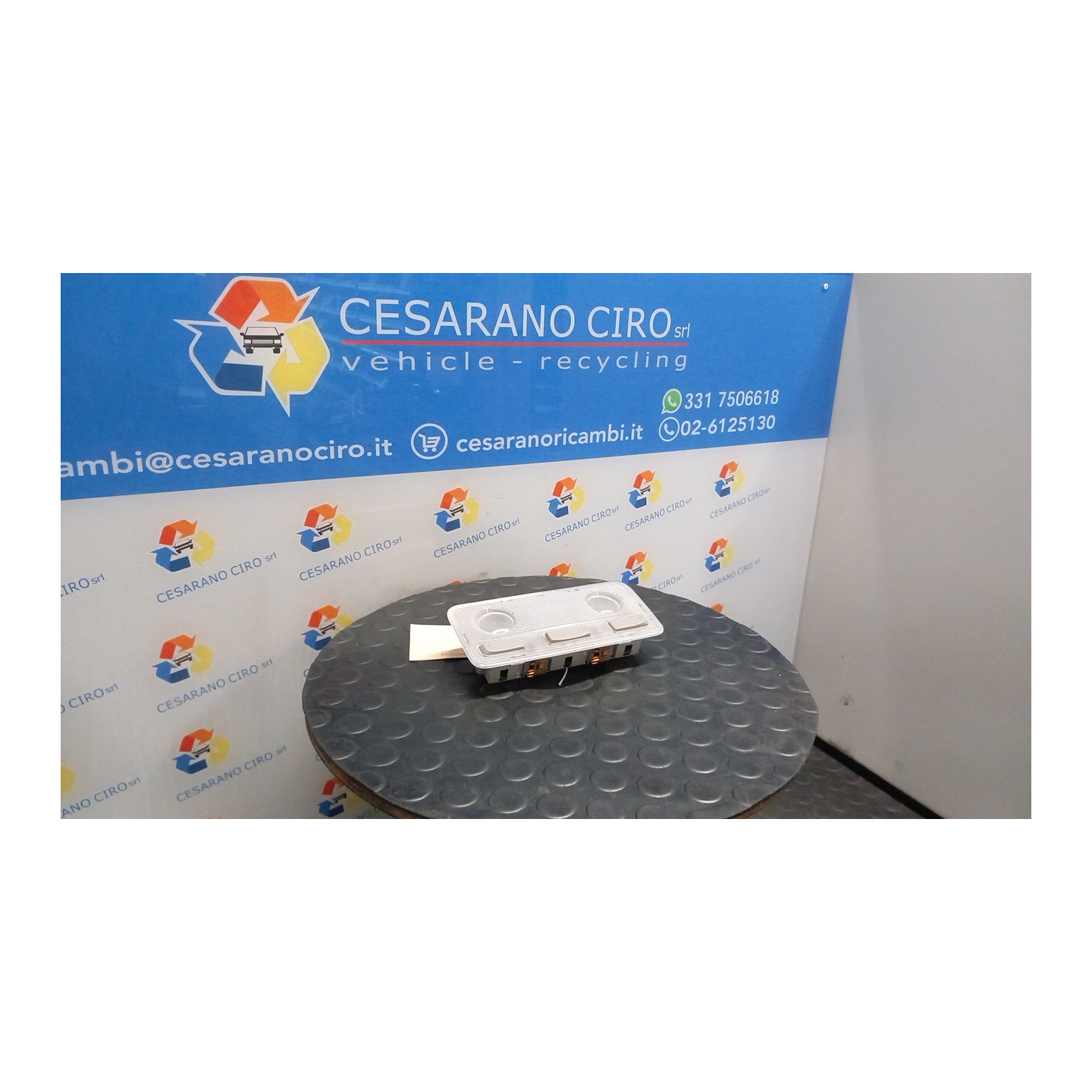 LUCE CORTESIA ANT. TETTO 105 TOYOTA YARIS (09/11-02/15) 1NR-FE 812600D070B0