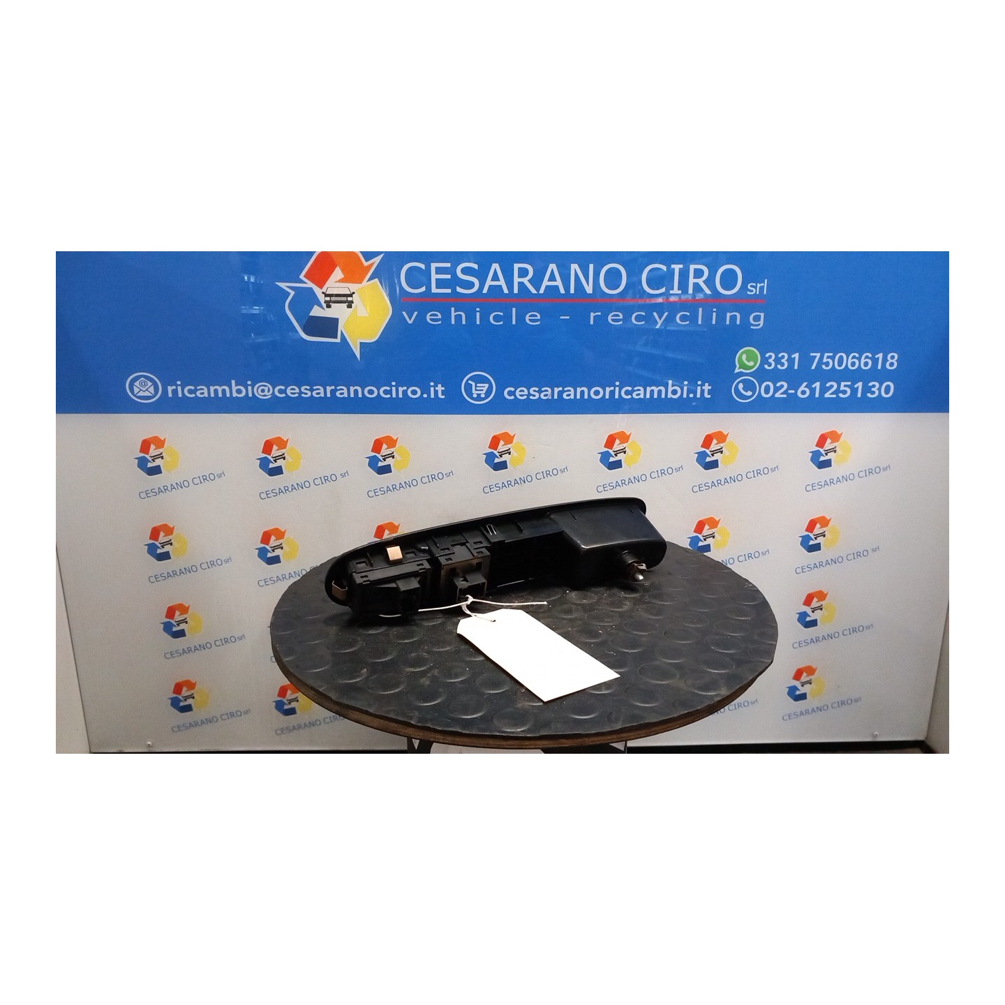 BLOCCO COMANDI ALZACRISTALLI E RETROVISORI EST. 124 FIAT PUNTO EVO (3J) (08/09-07/13) 199A4000 735500050