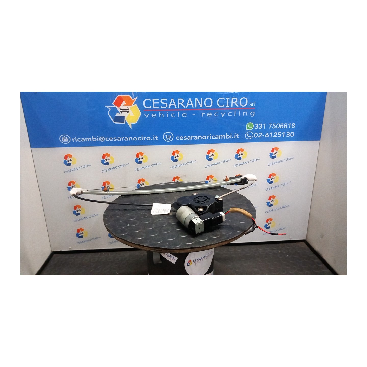 ALZACRISTALLO PORTA POST. DX. 126 MAZDA MAZDA 2 1A SERIE (02/03-08/07 FUJA DD1072560D
