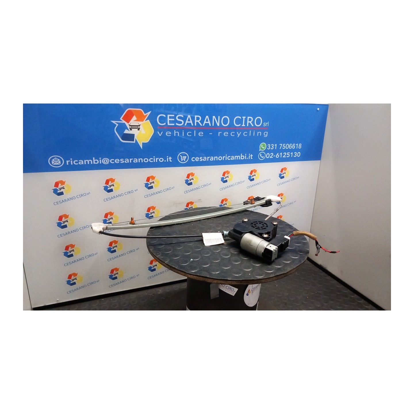 ALZACRISTALLO PORTA POST. DX. 126 MAZDA MAZDA 2 1A SERIE (02/03-08/07 FUJA DD1072560D