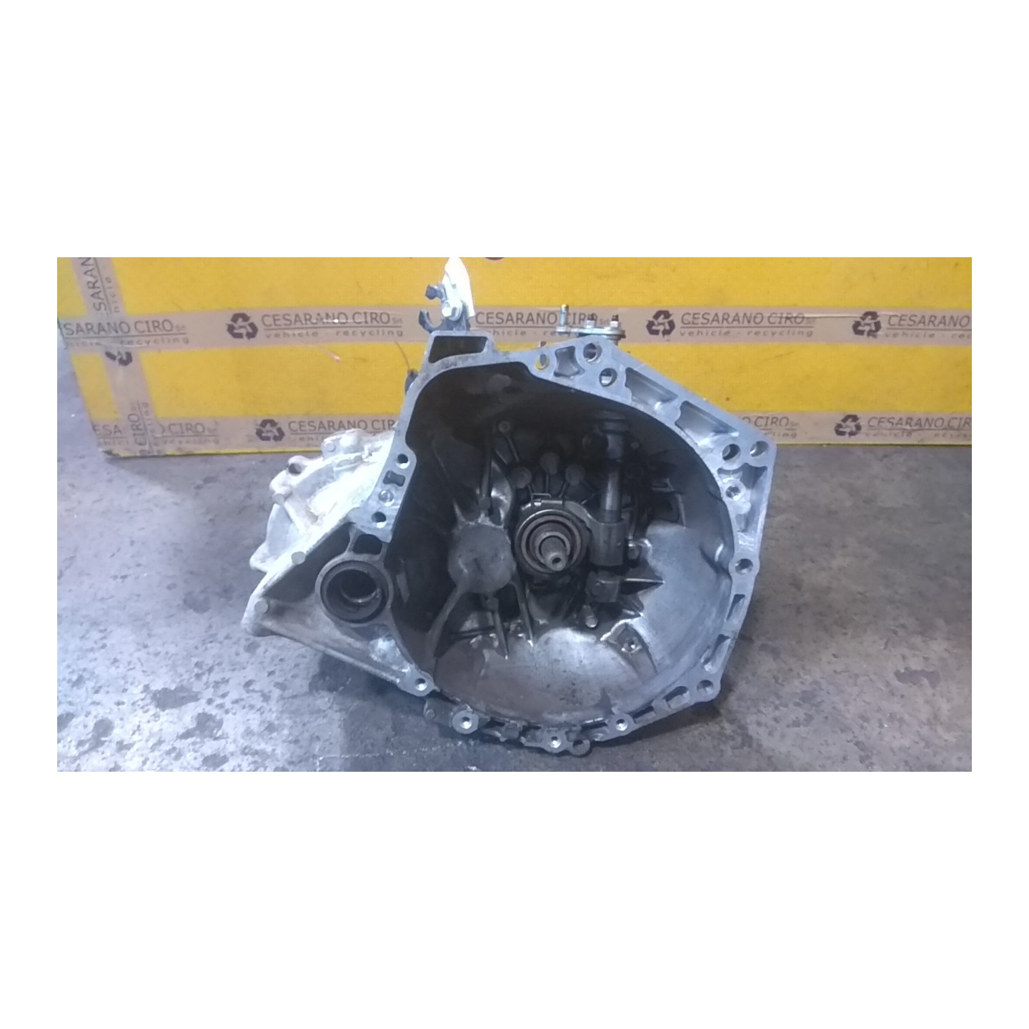 CAMBIO COMPL. 072 TOYOTA AYGO 2A SERIE (06/14-) 1KR-FE 303000H060