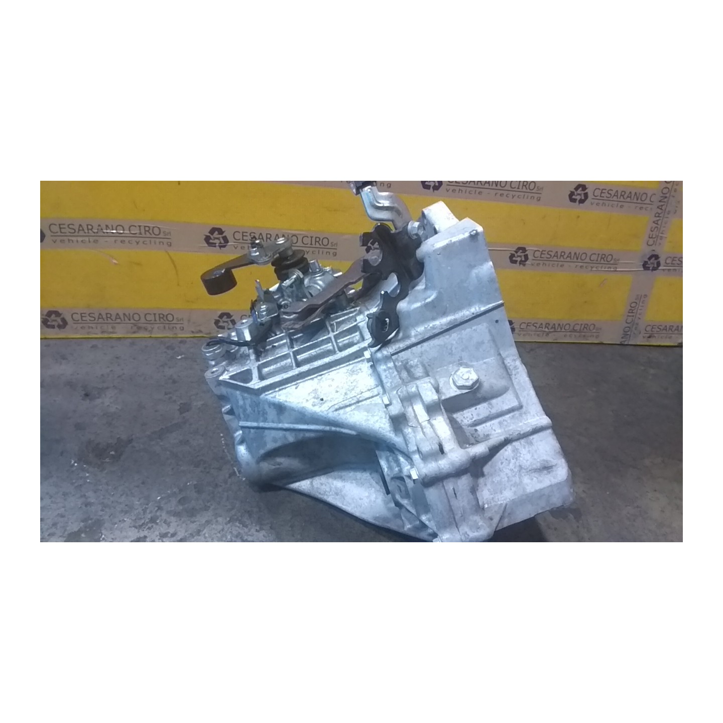 CAMBIO COMPL. 072 TOYOTA AYGO 2A SERIE (06/14-) 1KR-FE 303000H060