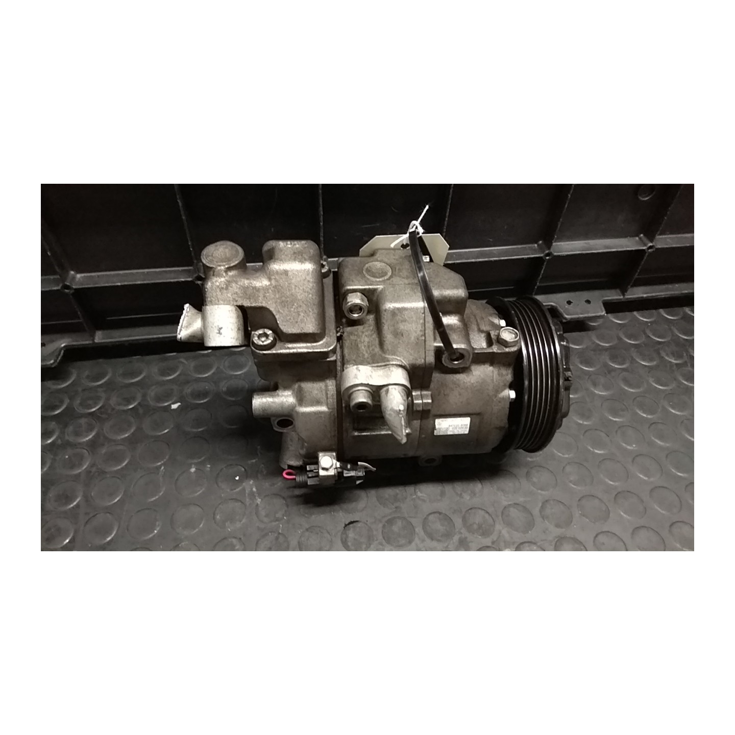 COMPRESSORE A/C T. J882639 049 MERCEDES-BENZ CLASSE A (W168) (03/01-06/04) 668942 A0002307911