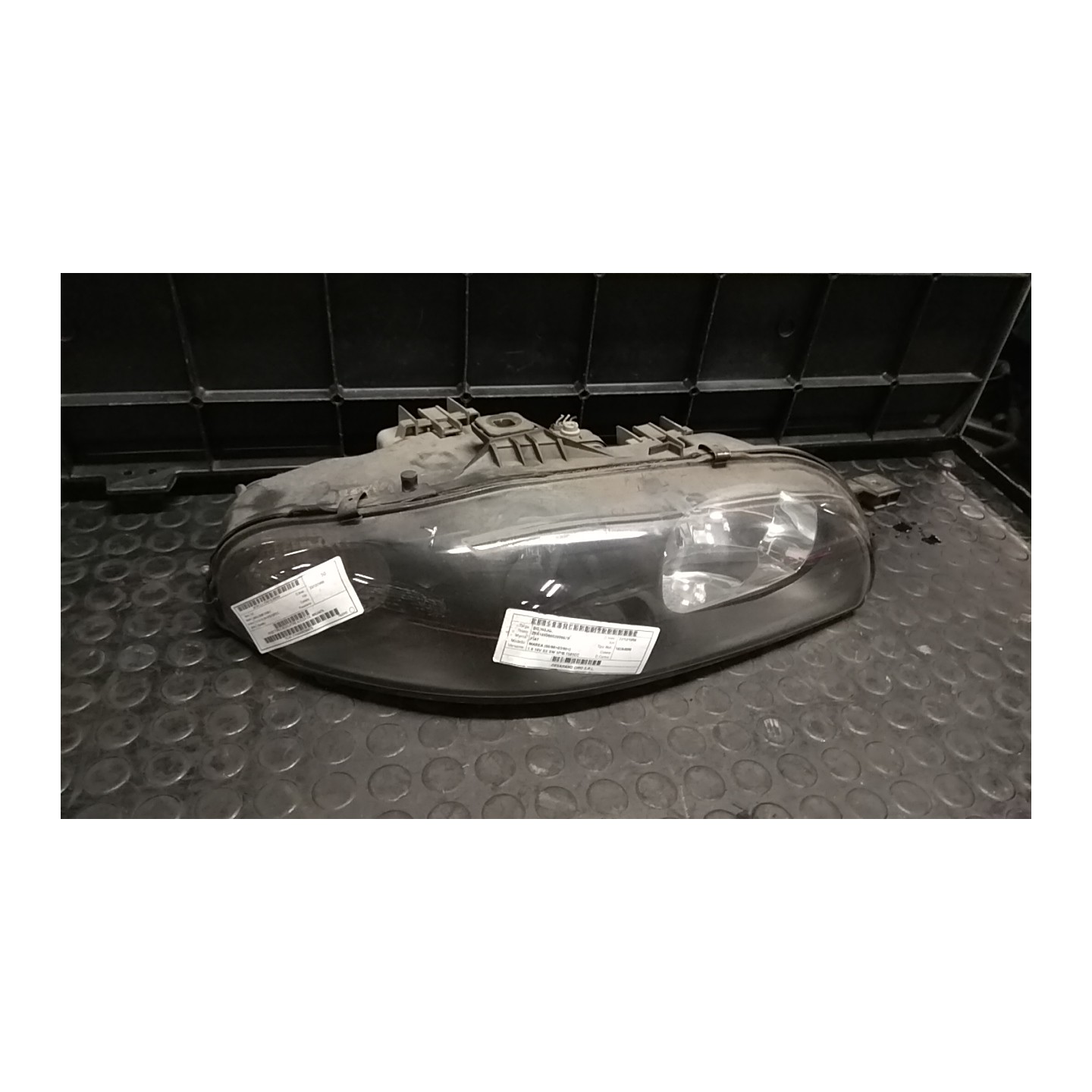 PROIETTORE E REGOLATORE ALTEZZA DX. 059 FIAT MAREA (06/96-03/99) 182A4000 46524475
