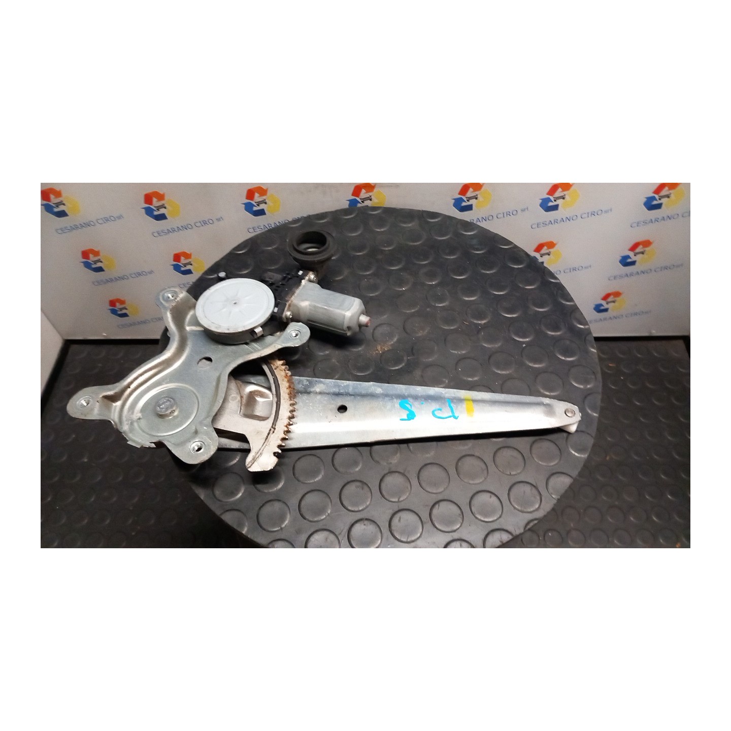 ALZACRISTALLO ELETTR. PORTA POST. SX. 046 TOYOTA RAV 4 3A SERIE (01/06-10/10) 2ADFTV 6980442040