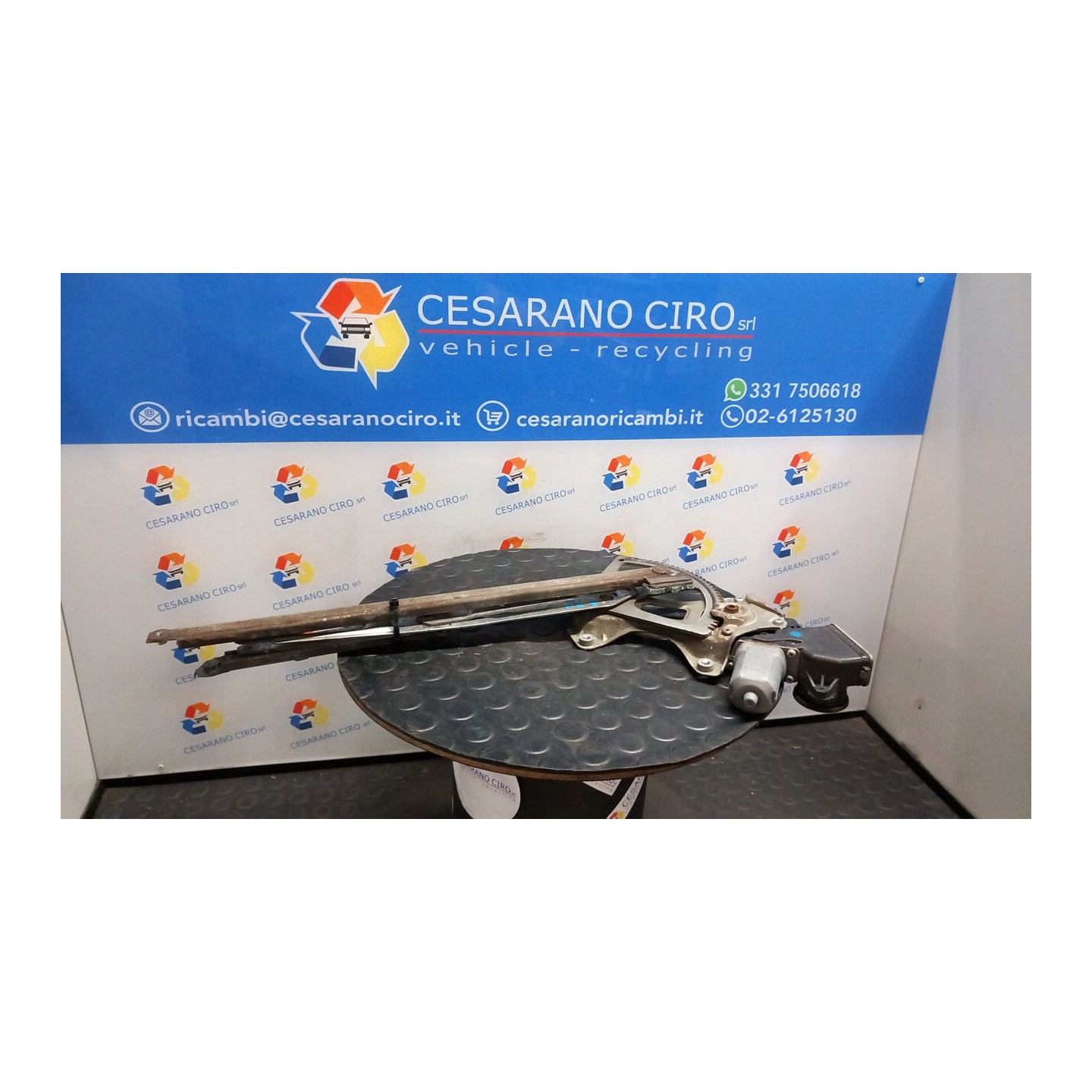 ALZACRISTALLO ELETTR. PORTA ANT. SX. 047 TOYOTA RAV 4 3A SERIE (01/06-10/10) 2ADFTV 6980252080