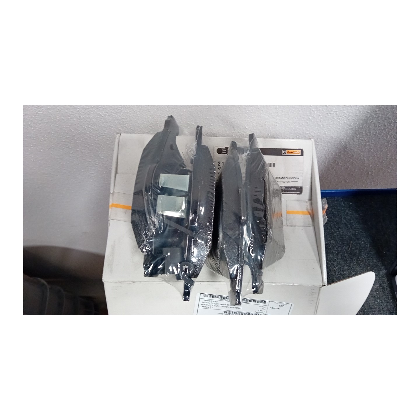 SERIE PASTIGLIE FRENI ANT. P/DISCHI 087 AUDI A3 (8P) (04/03-06/10)  1K0698151B