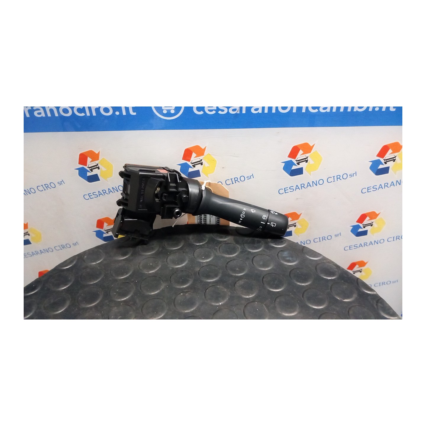 BLOCCO COMANDI TERGICRISTALLI 135 TOYOTA IQ (01/09-12/14) 1KRFE 8465252201