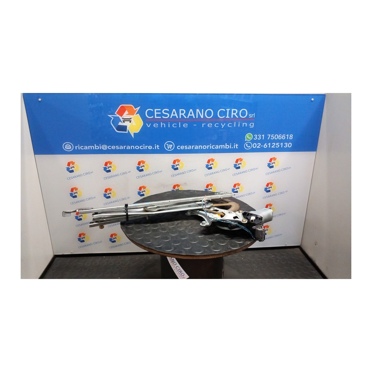 ALZACRISTALLO ELETTR. PORTA ANT. DX. 056 SUBARU LEGACY (10/03-09/09) EJ20 61222AG000