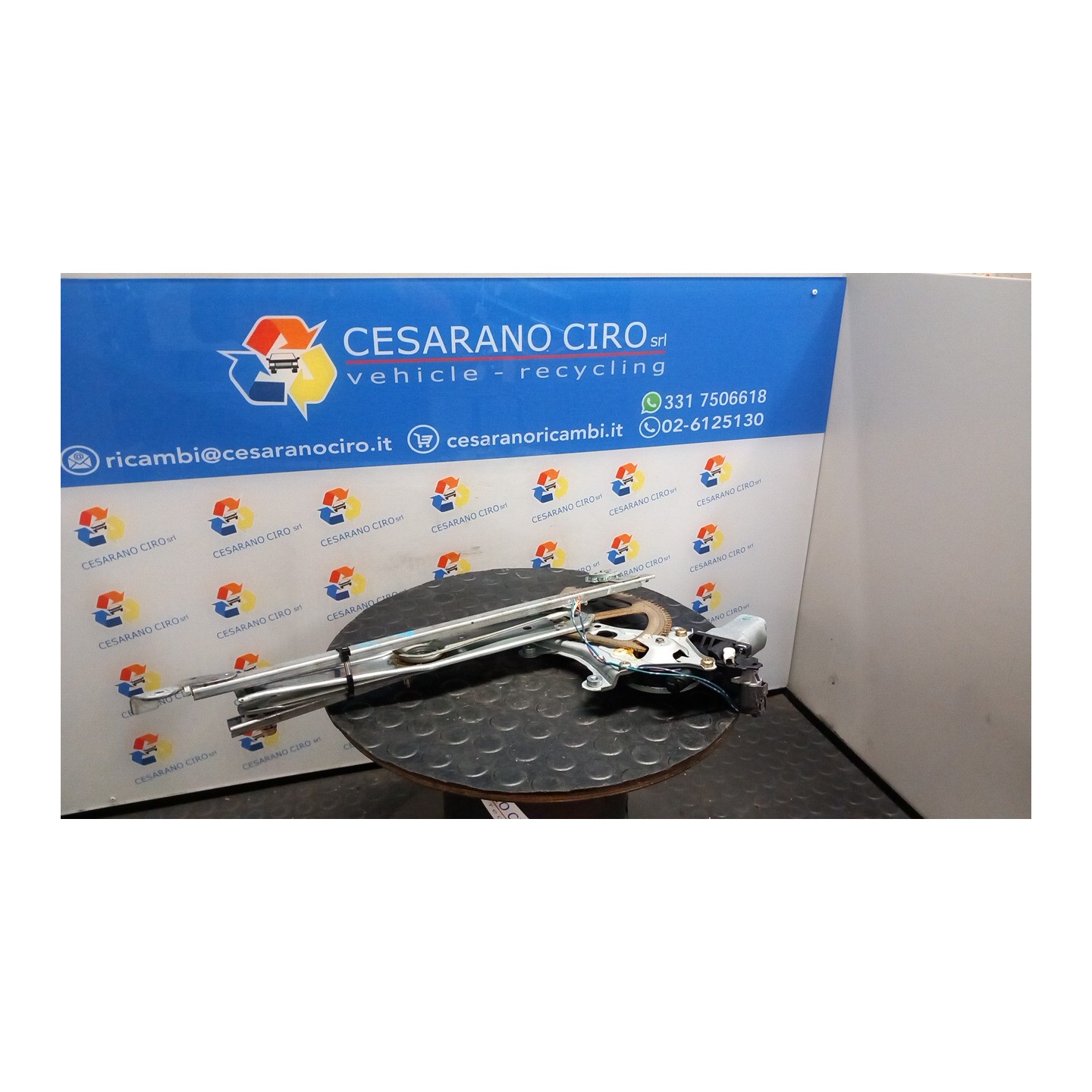 ALZACRISTALLO ELETTR. PORTA ANT. DX. 056 SUBARU LEGACY (10/03-09/09) EJ20 61222AG000