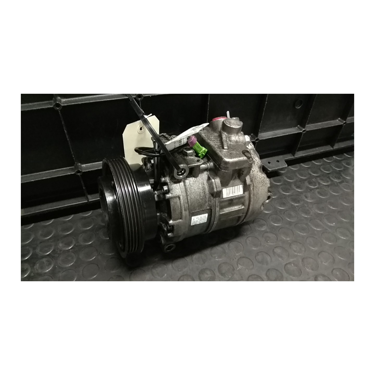 COMPRESSORE A/C ROTAZ 092 VOLKSWAGEN PASSAT (3B) (10/00-03/06) AVB 8D0260805RX