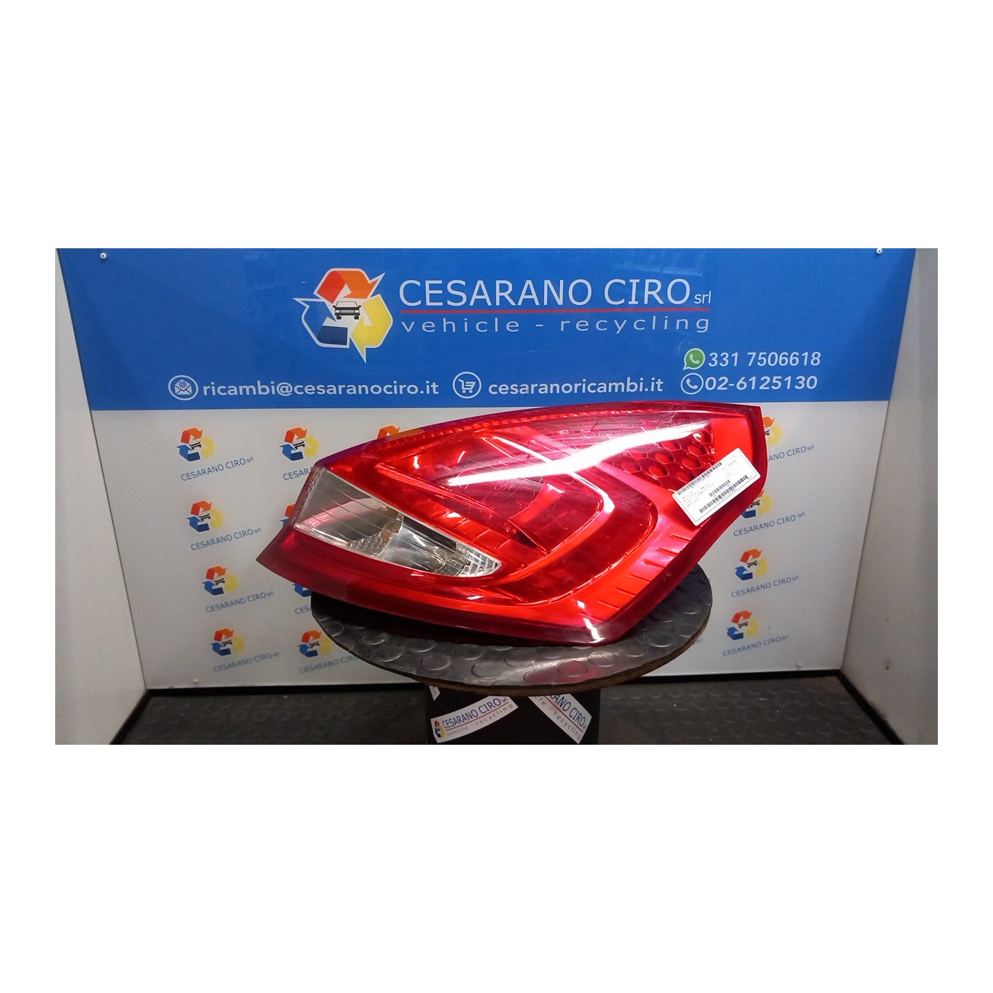 FANALE POST. DX. 151 FORD FIESTA (CB1) (09/08-10/13) SNJA 1709552