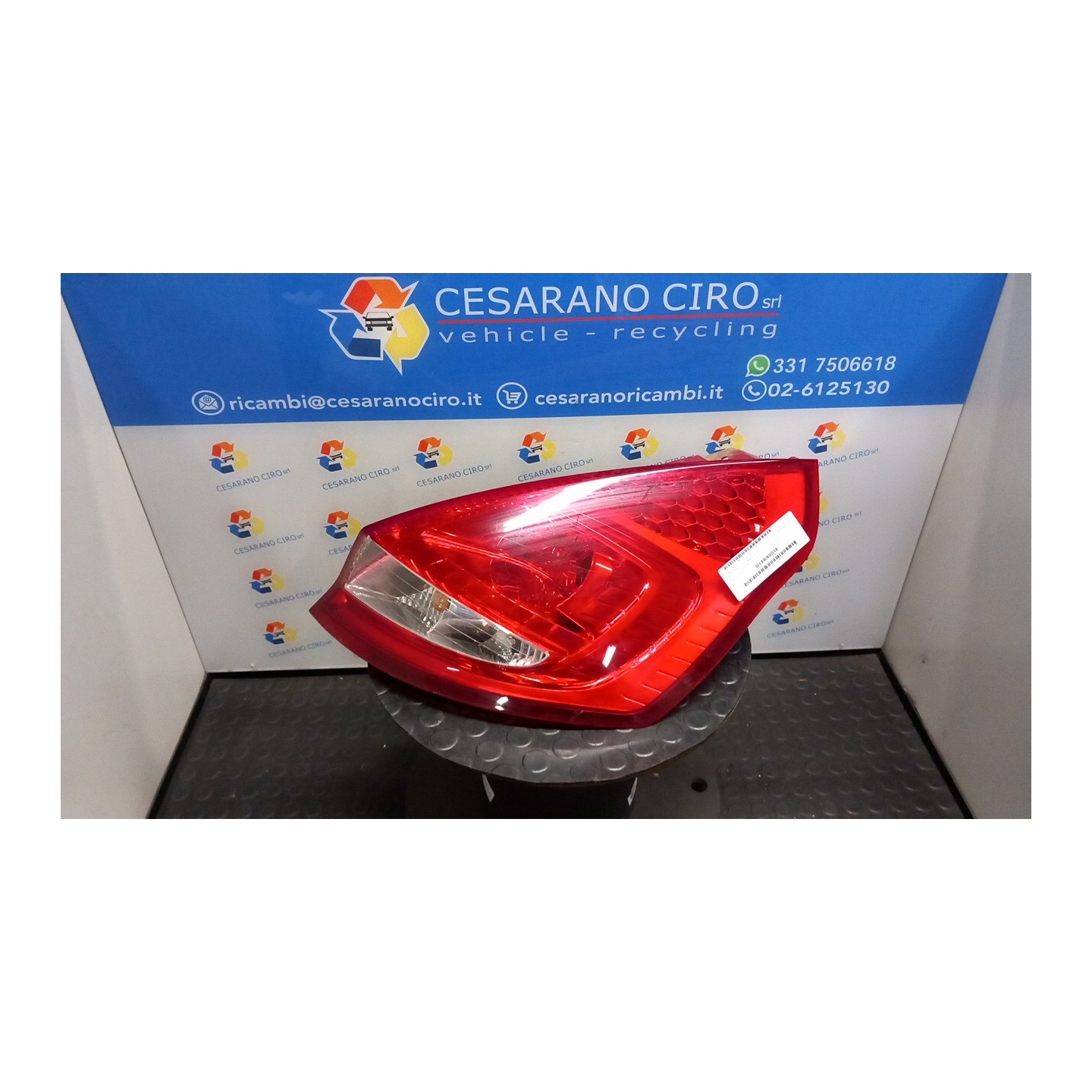 FANALE POST. DX. 151 FORD FIESTA (CB1) (09/08-10/13) SNJA 1709552