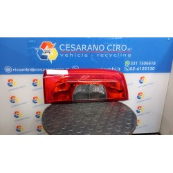 FANALE POST. P/PORTA POST. BATTENTI SX. 044 FIAT QUBO (4N) (06/16-) 225A2000 1391433080