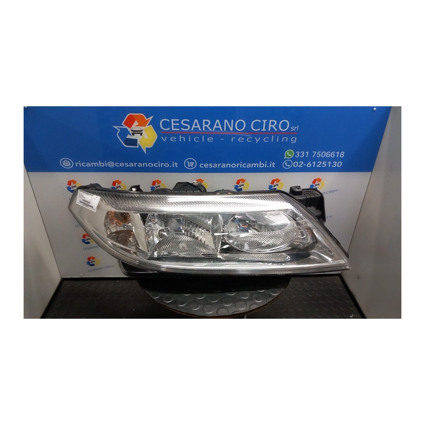 PROIETTORE DX. 037 RENAULT LAGUNA 2A SERIE (03/01-09/07) F4PC7 7701048931