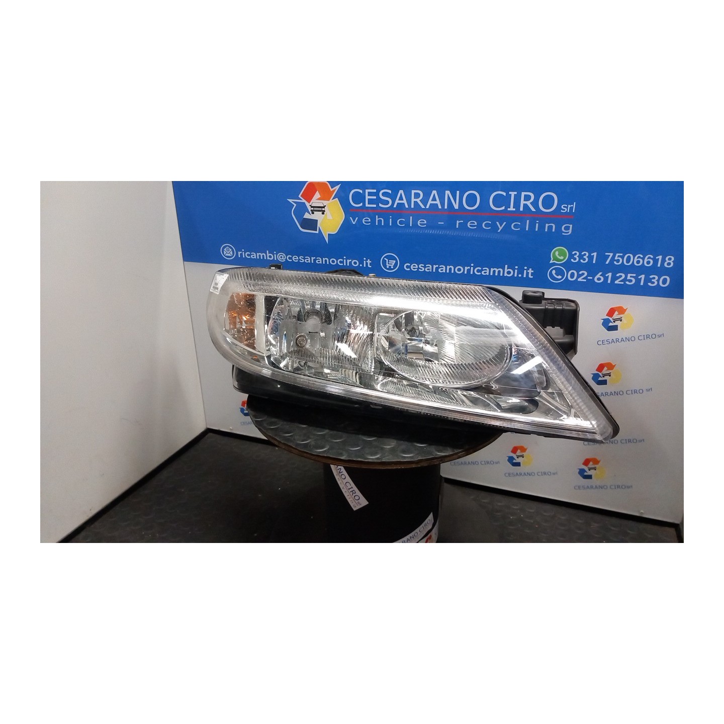 PROIETTORE DX. 037 RENAULT LAGUNA 2A SERIE (03/01-09/07) F4PC7 7701048931