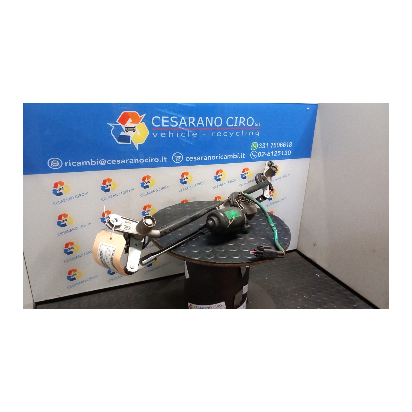 MECCANISMO TERGIPARABREZZA CON MOTORINO 050 KIA SOUL 1A SERIE (03/09-03/14) G4FC 981002K000