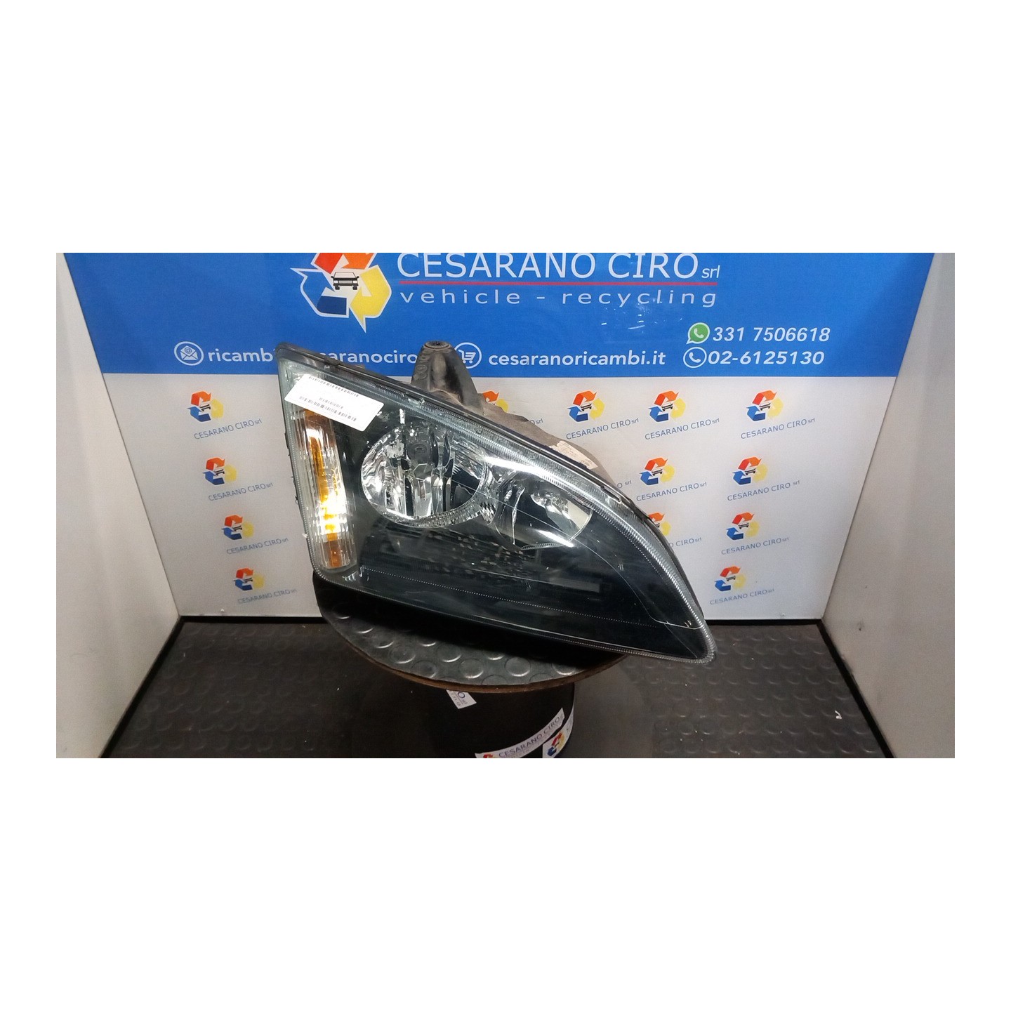 PROIETTORE C/ CORNICE FINITURA NERA DX. 082 FORD FOCUS (CAP) (11/04-06/08) HHDA 1480985