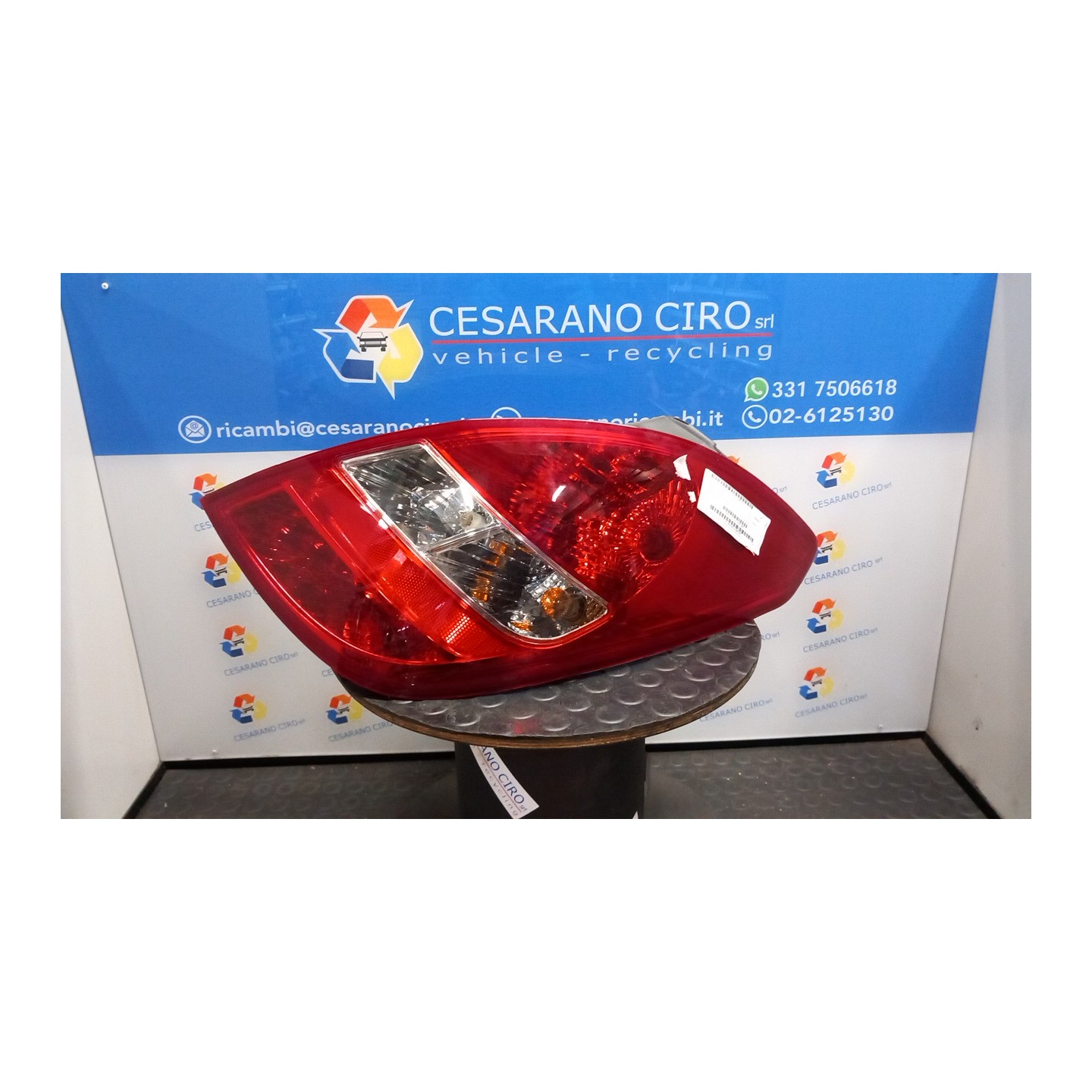 FANALE POST. DX. 001 HYUNDAI I20 (01/09-) G4LA 924201J000