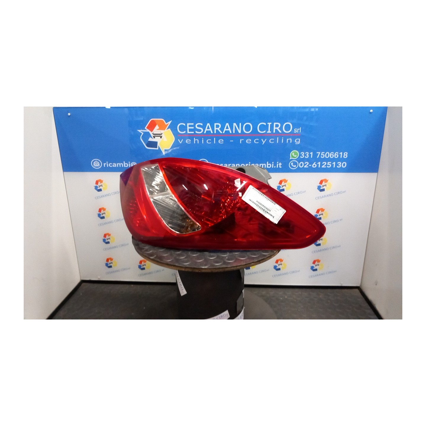 FANALE POST. DX. 001 HYUNDAI I20 (01/09-) G4LA 924201J000