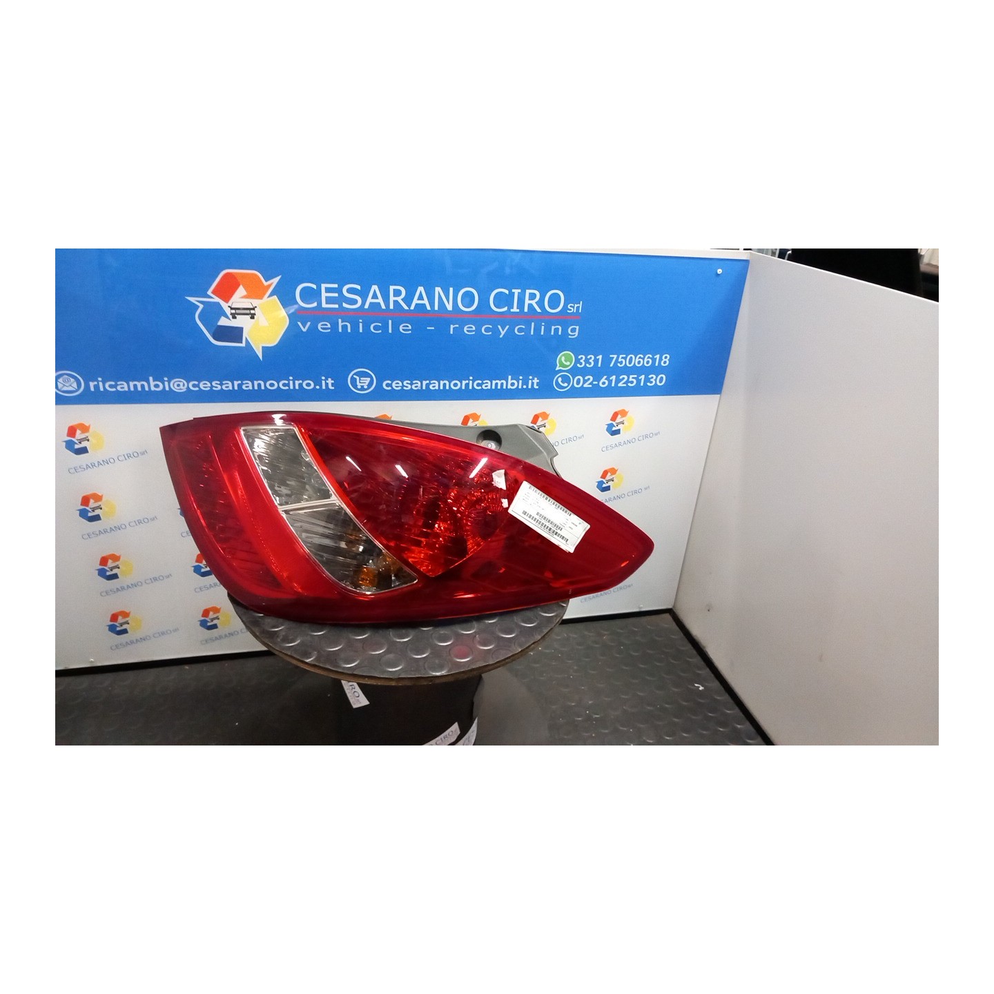 FANALE POST. DX. 001 HYUNDAI I20 (01/09-) G4LA 924201J000