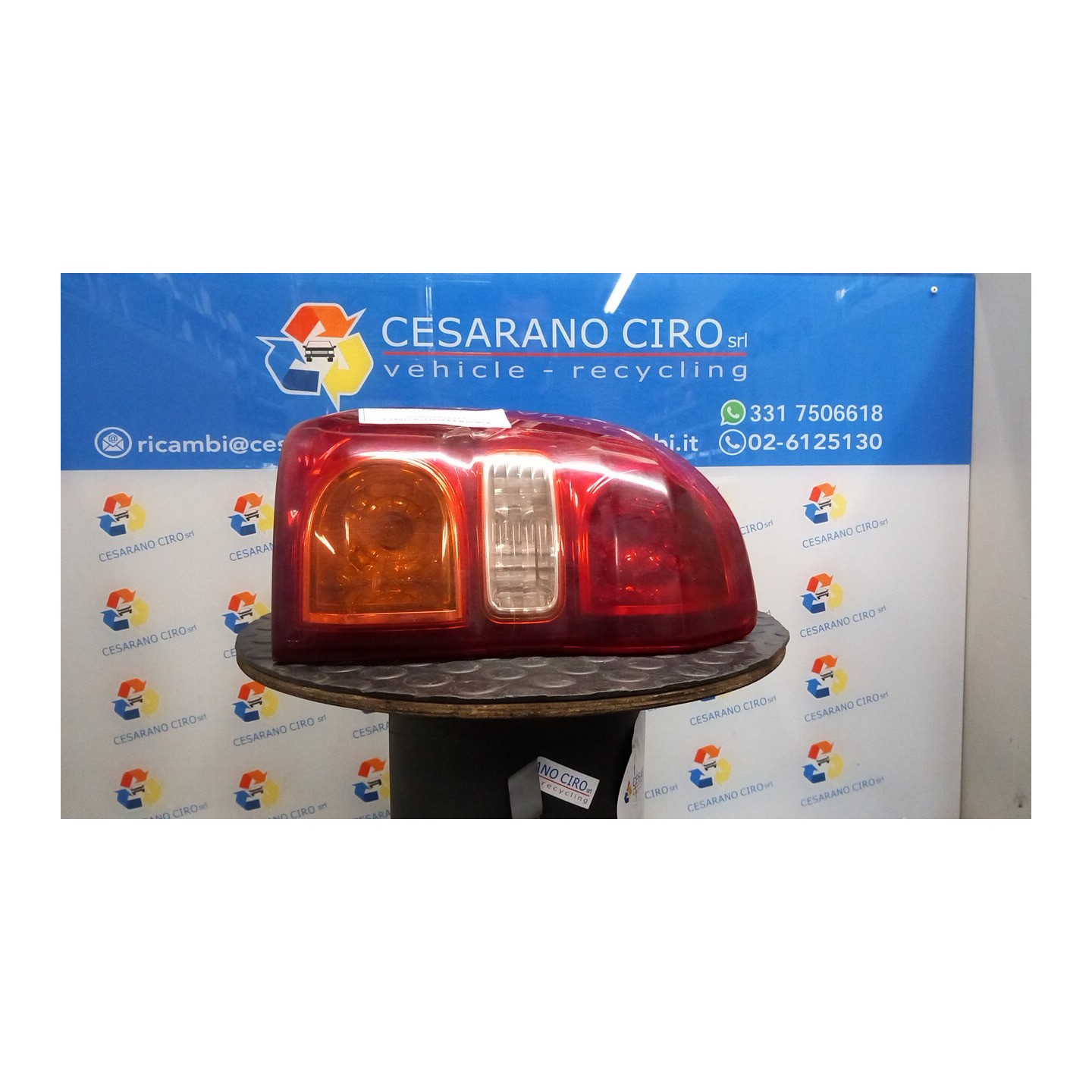 FANALE POST. SX. 018 TOYOTA RAV 4 2A SERIE (09/00-01/06) 1CDFTV 8156142040