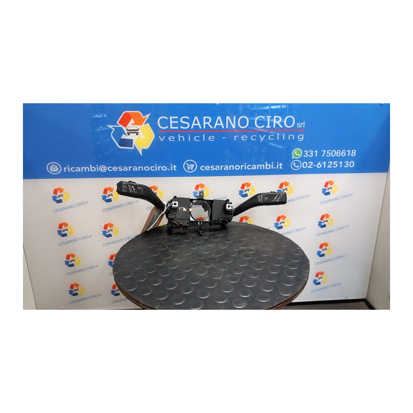 DEVIOGUIDASGANCIO C/DISP. MULTI./COM. INTER. 065 VOLKSWAGEN UP! (06/16-) CHY 1S0953513H9B9