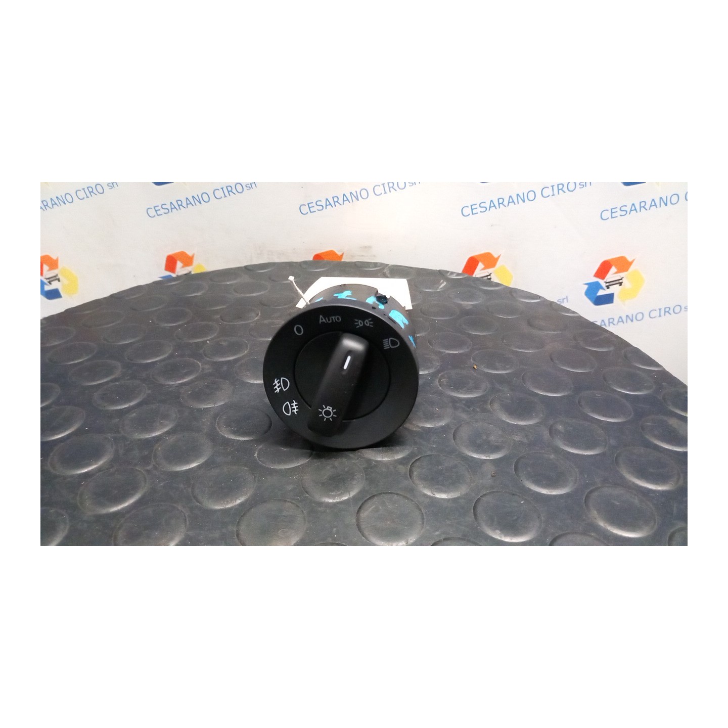 INTERRUTTORE BLOCCO COMANDO LUCI P/FENDIN./ANAB.DIURNI 066 VOLKSWAGEN UP! (06/16-) CHY 1S0941531CAPV