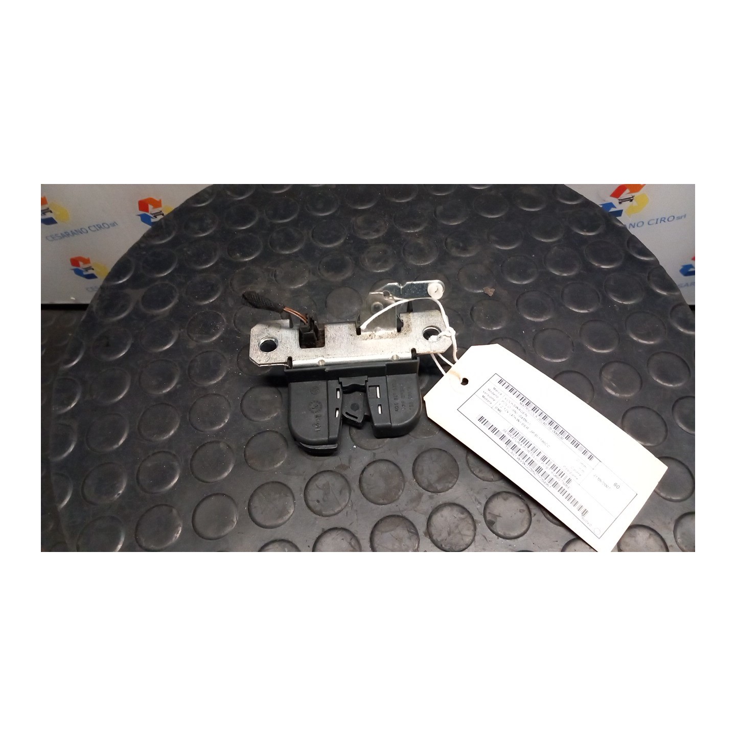SERRATURA PORTELLO POST. 030 VOLKSWAGEN POLO (9N) (04/05-) BME 6Q6827505E