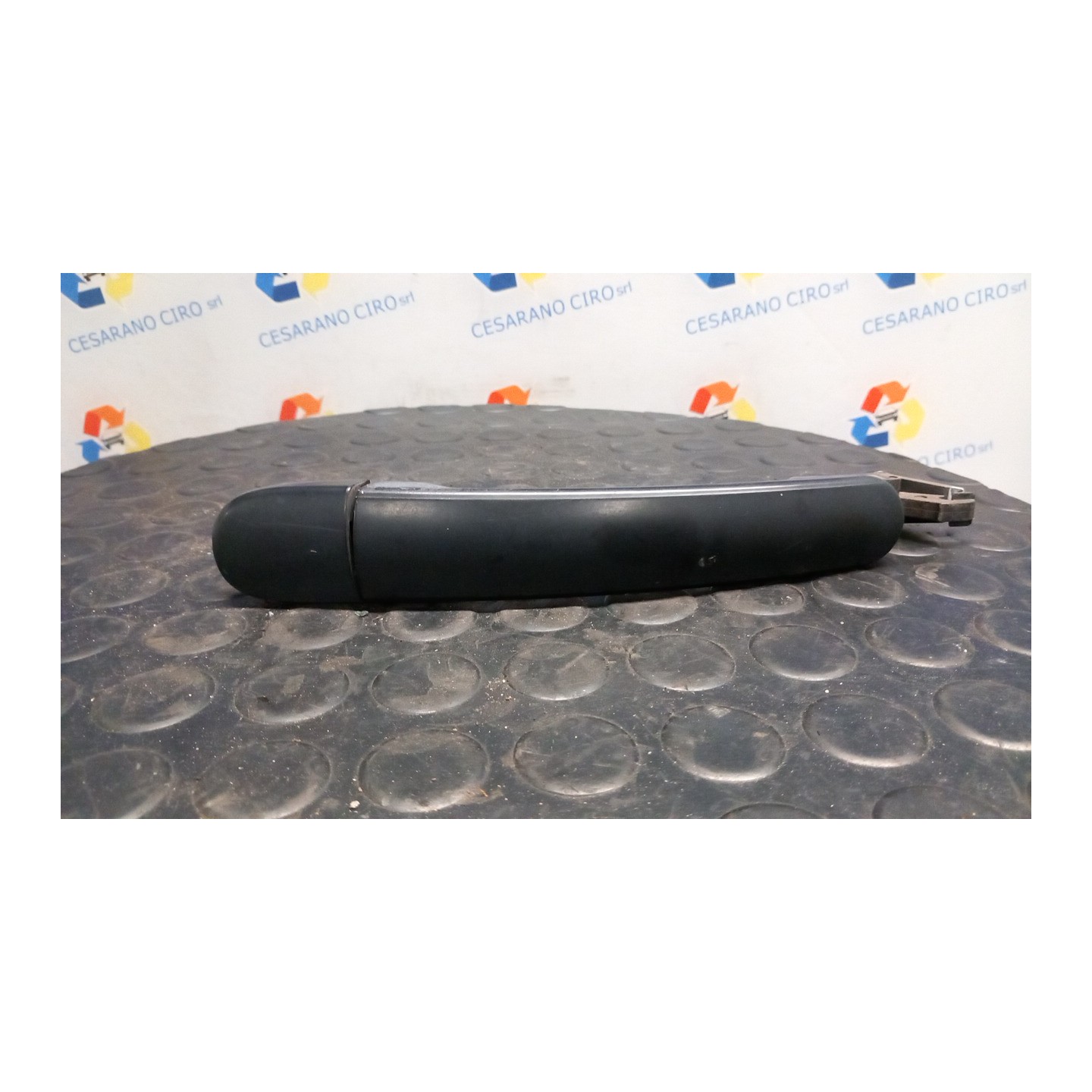 MANIGLIA PORTA ANT. SX. 034 VOLKSWAGEN POLO (9N) (04/05-) BME 3B0837207F3FZ