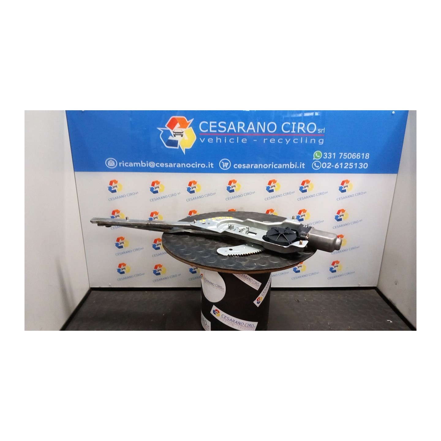 ALZACRISTALLO ELETTR. PORTA ANT. C/MOTORINO DX. 050 RENAULT KANGOO (08/97-04/03) E7JC6 8200188553