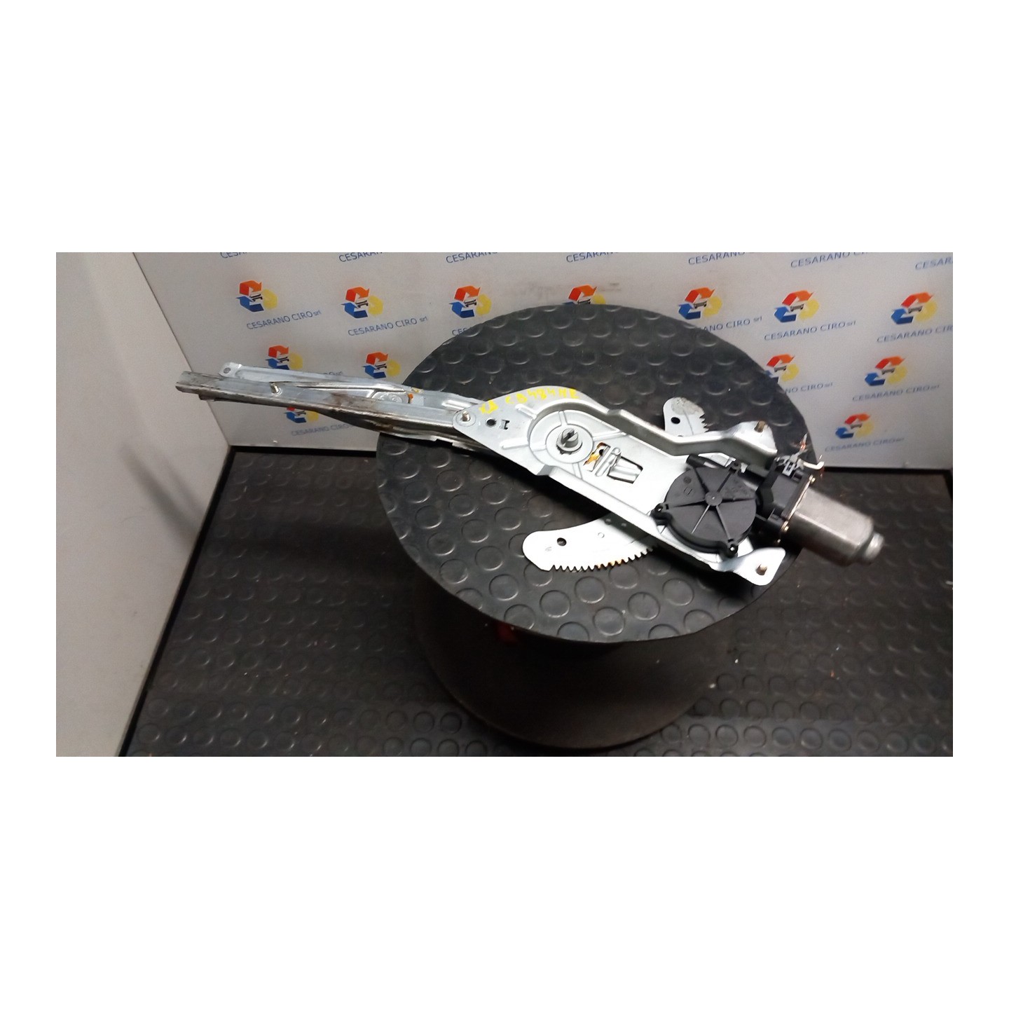 ALZACRISTALLO ELETTR. PORTA ANT. C/MOTORINO DX. 050 RENAULT KANGOO (08/97-04/03) E7JC6 8200188553