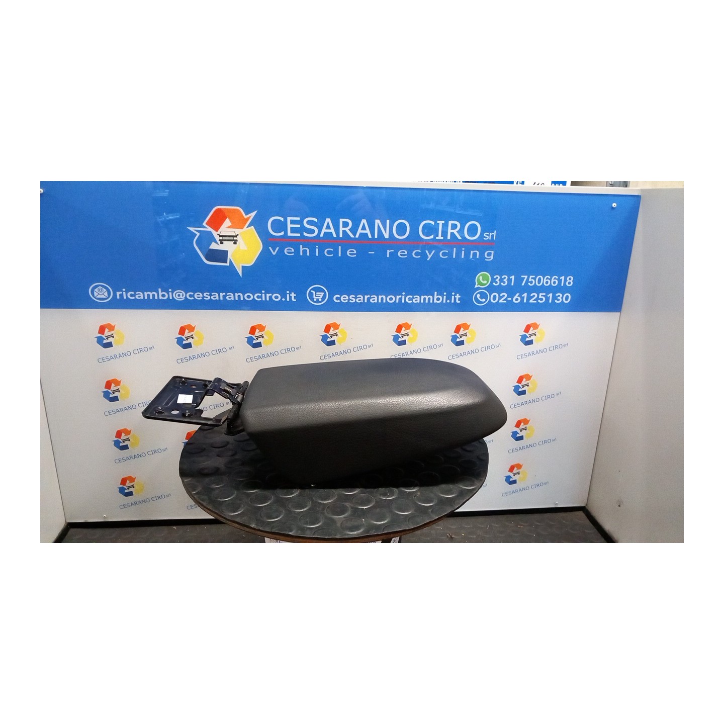 APPOGGIABRACCIO SEDILE ANT. CONSOLLE 015 FORD KUGA (CBV) (04/08-09/13) G6DG 1724355