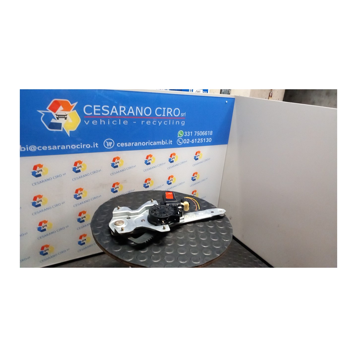 ALZACRISTALLO ELETTR. PORTA POST. C/MOTORINO DX. 051 KIA PICANTO 1A SERIE (02/08-07/11 G4HG 8340207011