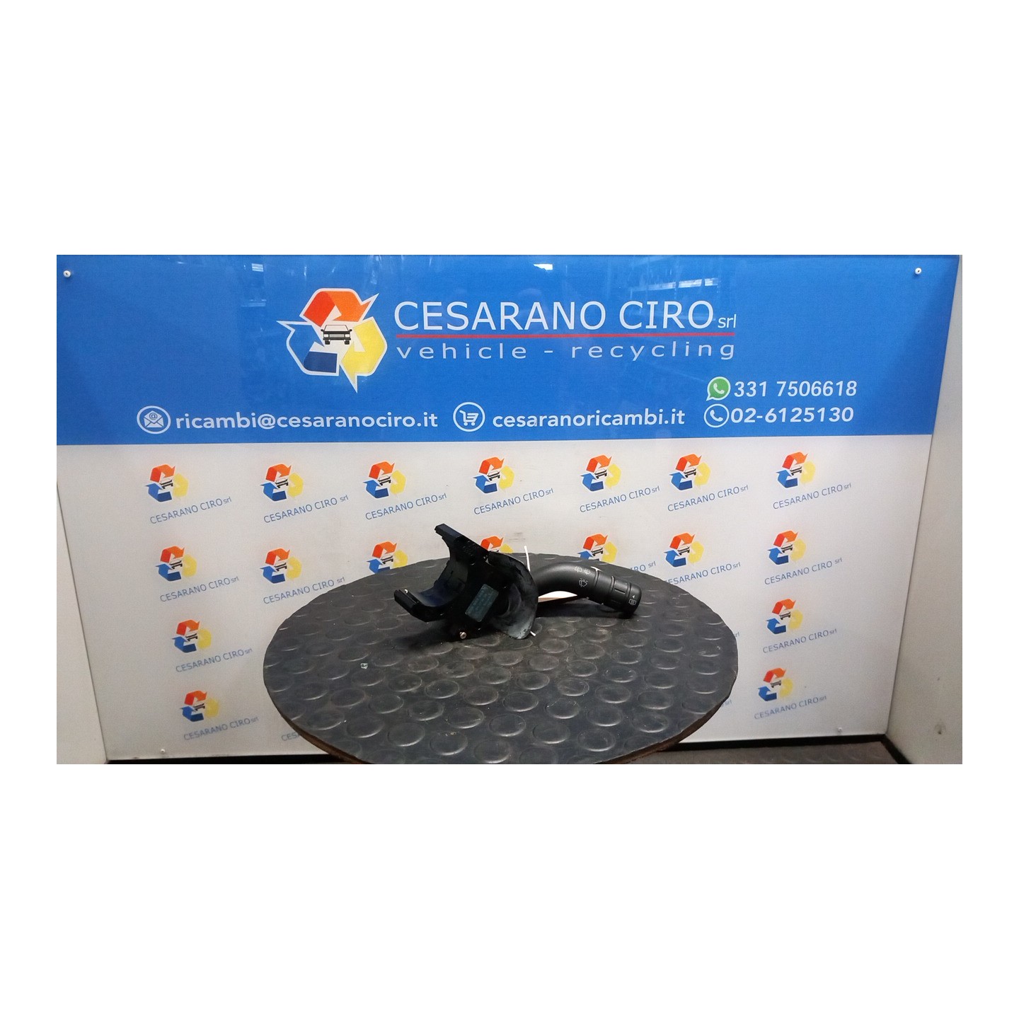 BLOCCO COMANDI TERGICRISTALLI NERO SATINATO 005 VOLKSWAGEN FOX (5Z) (04/05-07/11) BKR 5Z0953503C1NN