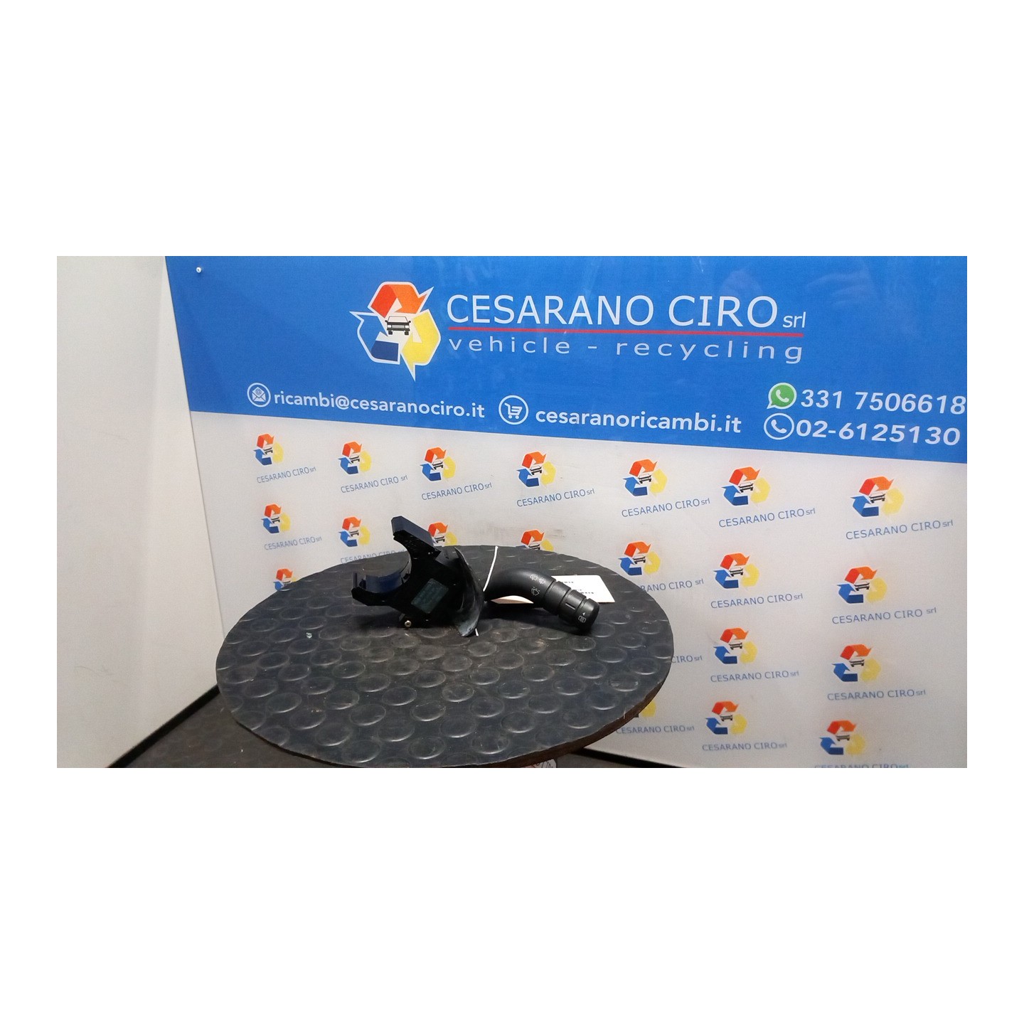 BLOCCO COMANDI TERGICRISTALLI NERO SATINATO 005 VOLKSWAGEN FOX (5Z) (04/05-07/11) BKR 5Z0953503C1NN