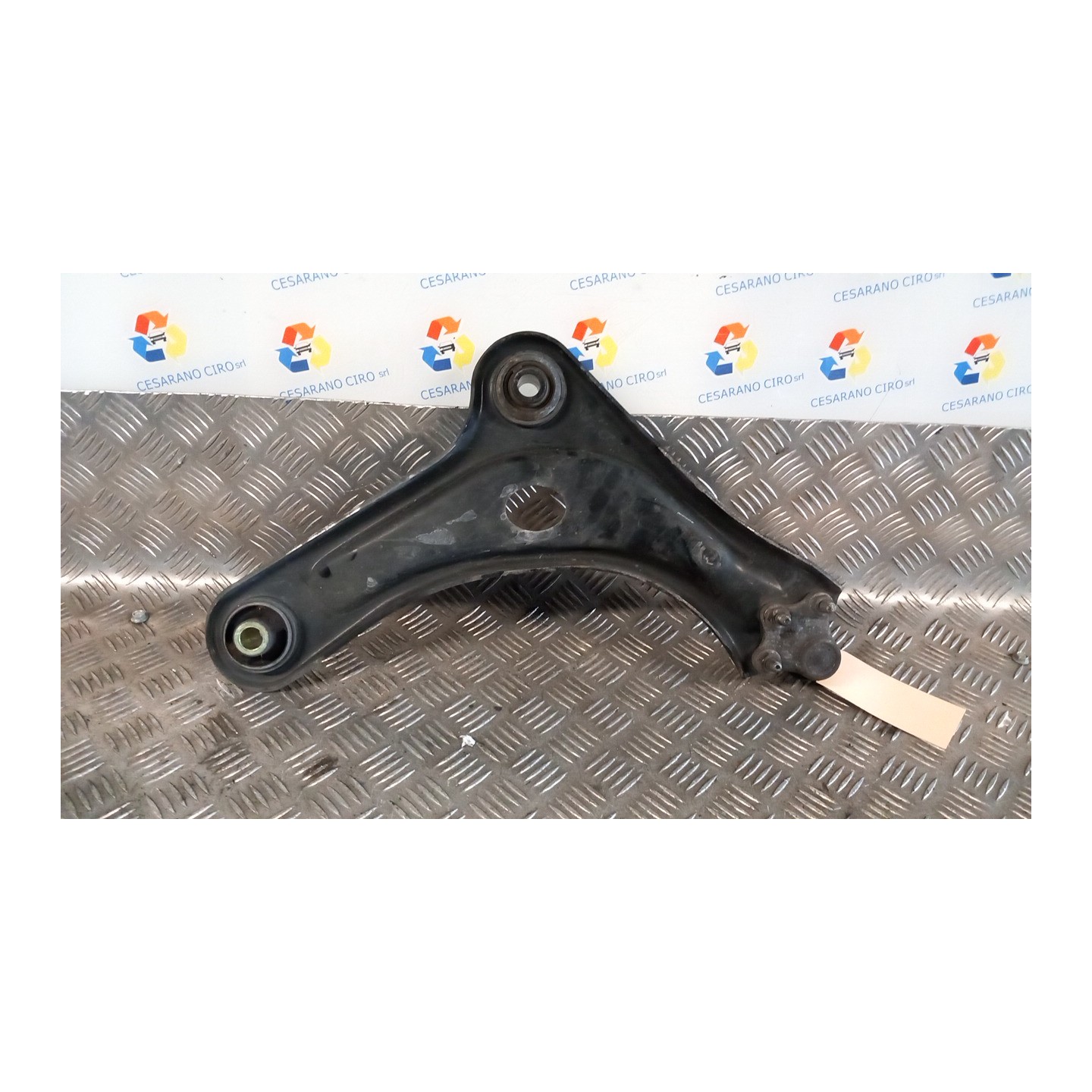 BRACCIO OSCILLANTE SOSP. ANT. SX. 020 PEUGEOT 208 (04/15-06/20) HM05 9670772080